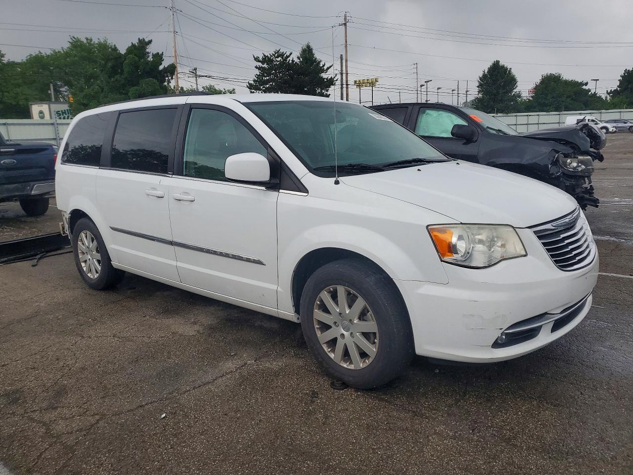 2013 Chrysler Town & Country Touring White vin: 2C4RC1BG7DR818206