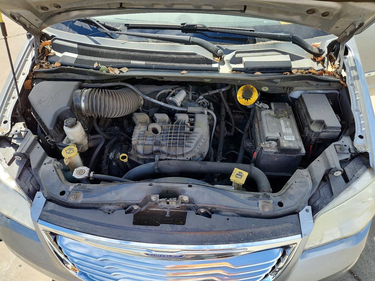 2014 Chrysler Town & Country Touring Silver vin: 2C4RC1BG7ER126058