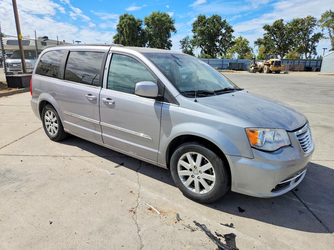 2014 Chrysler Town & Country Touring Silver vin: 2C4RC1BG7ER126058