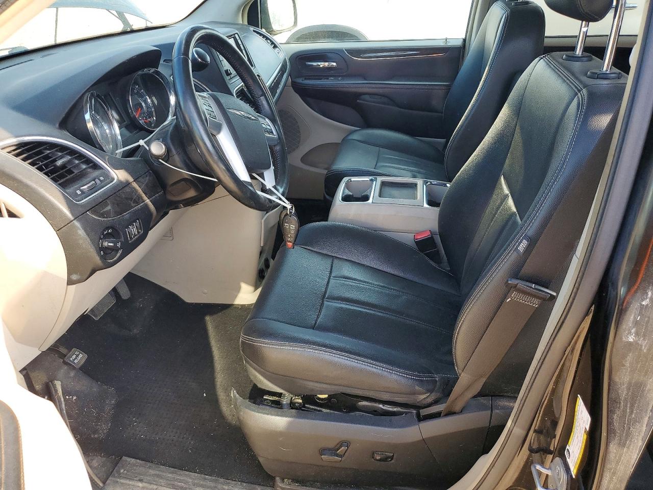 2014 Chrysler Town & Country Touring Черный vin: 2C4RC1BG7ER133821