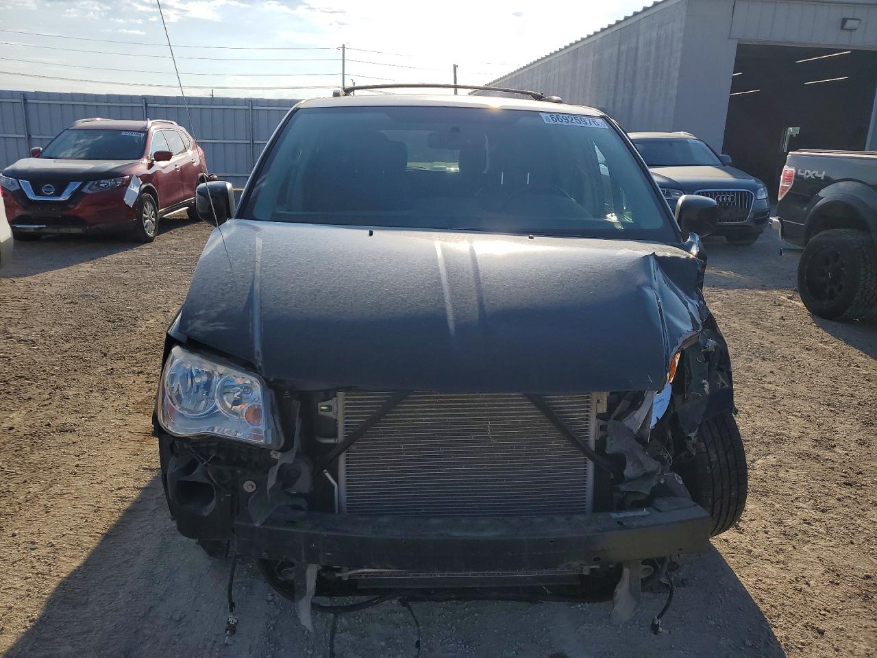 2014 Chrysler Town & Country Touring Черный vin: 2C4RC1BG7ER133821
