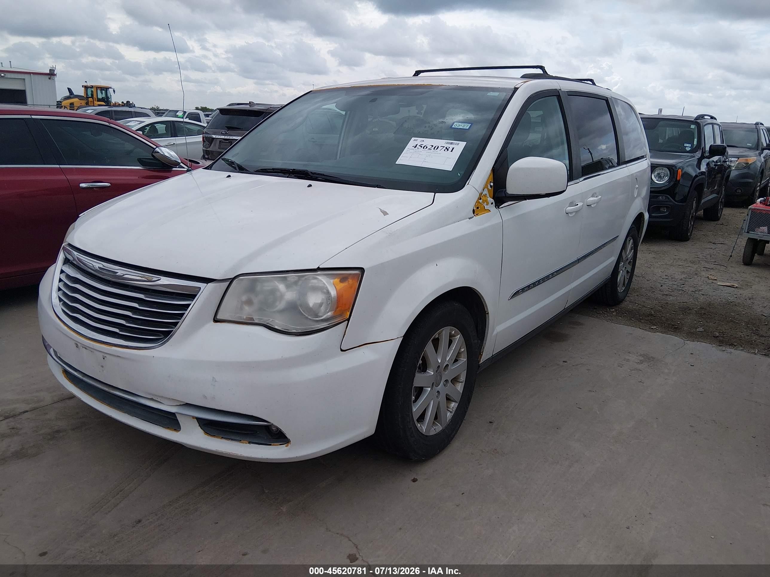 2014 Chrysler Town & Country Touring White vin: 2C4RC1BG7ER156421