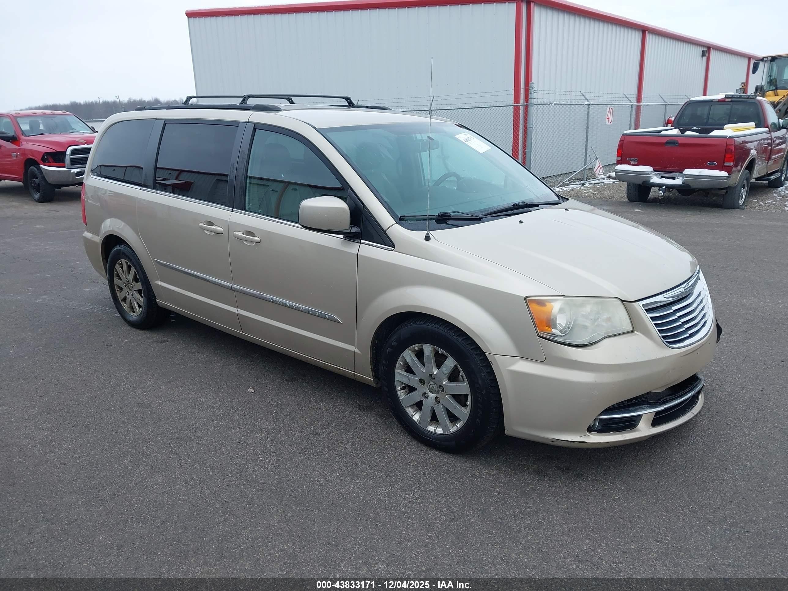 2014 Chrysler Town & Country Touring Золотой vin: 2C4RC1BG7ER158508