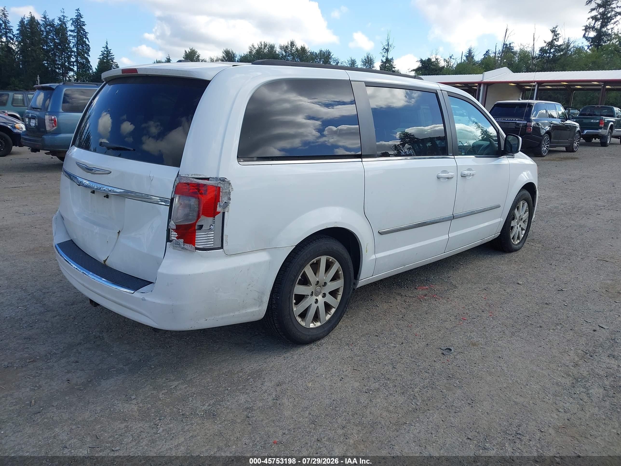 2014 Chrysler Town & Country Touring White vin: 2C4RC1BG7ER211627