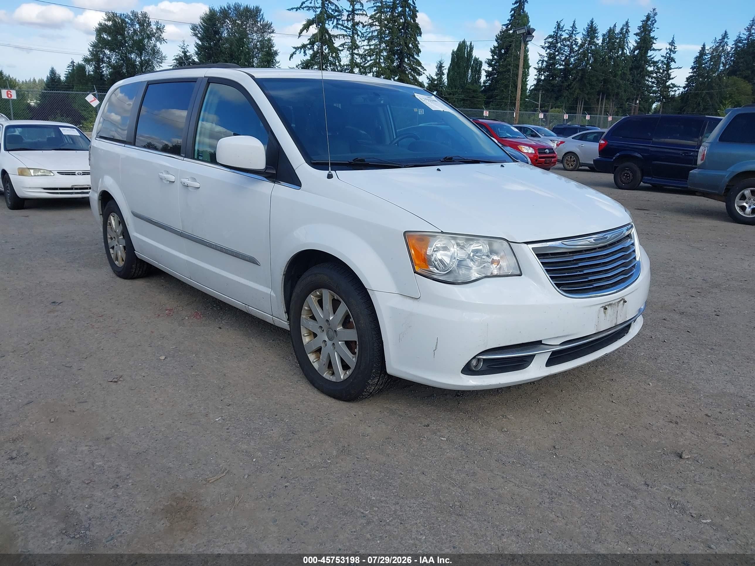 2014 Chrysler Town & Country Touring White vin: 2C4RC1BG7ER211627