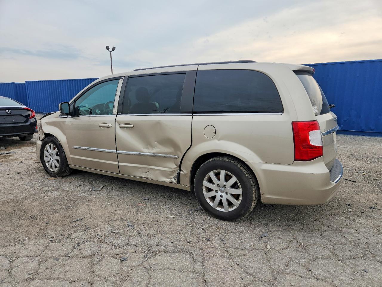 2014 Chrysler Town & Country Touring Gold vin: 2C4RC1BG7ER259533