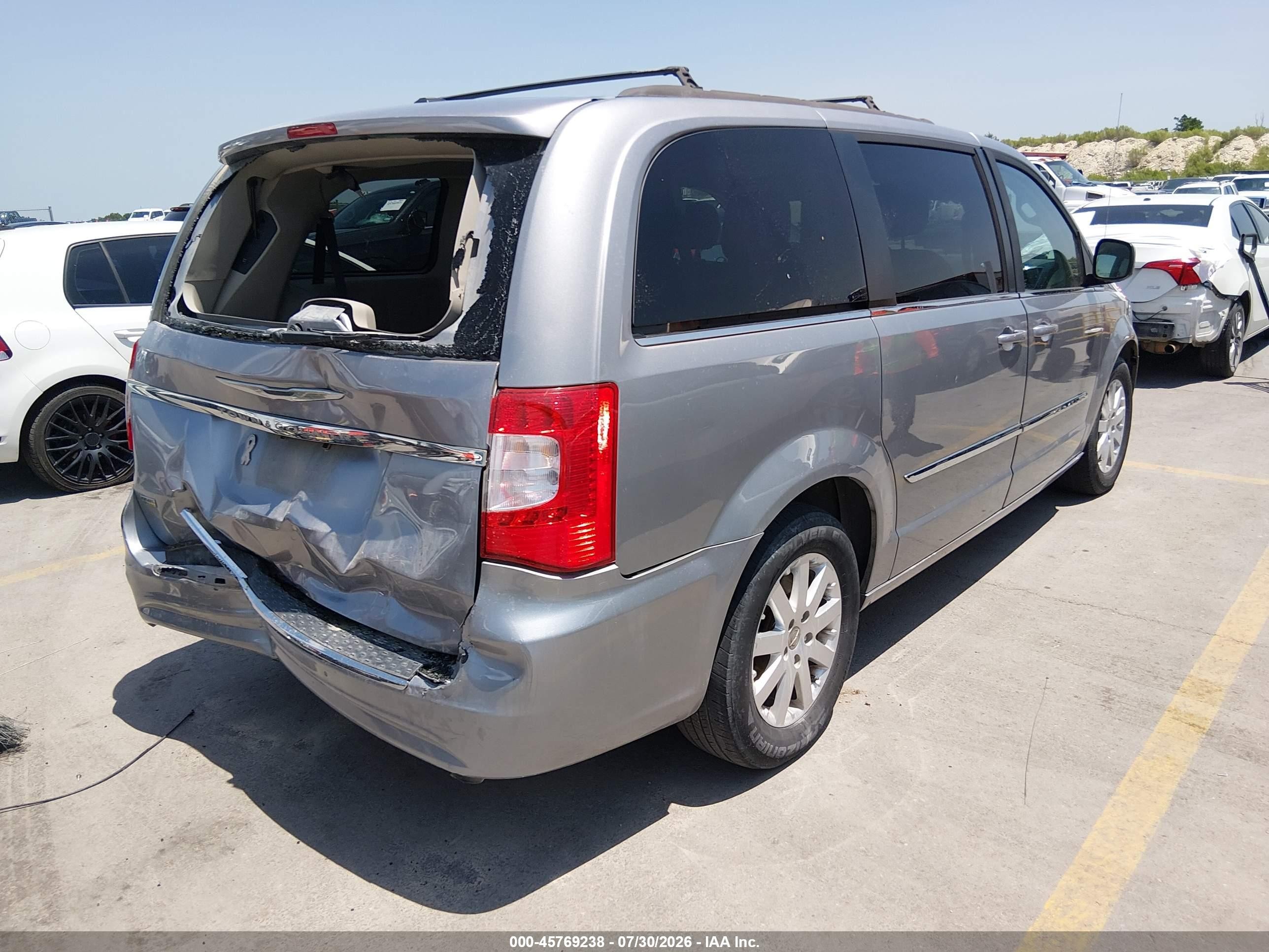 2014 Chrysler Town & Country Touring Silver vin: 2C4RC1BG7ER295268