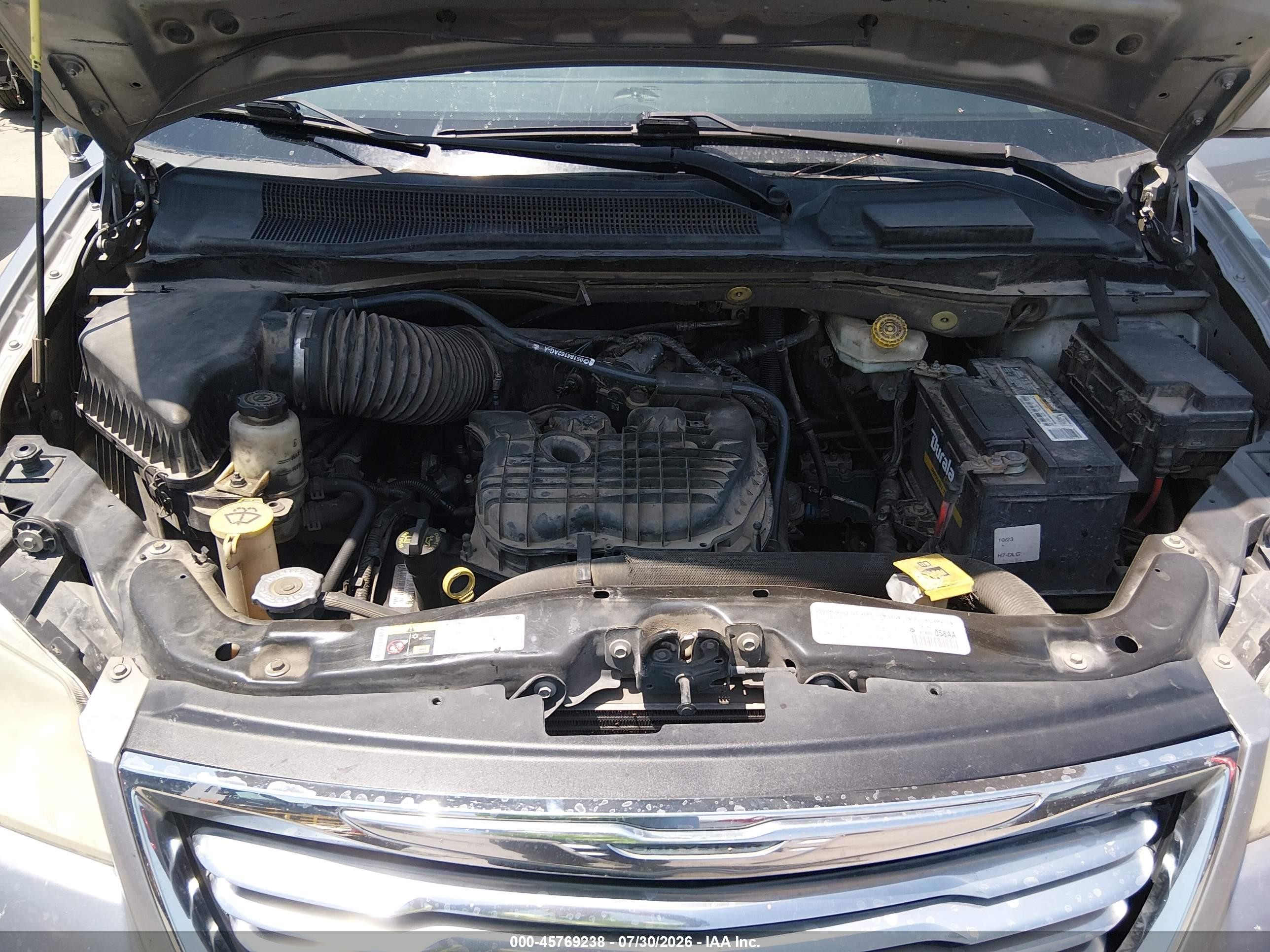 2014 Chrysler Town & Country Touring Silver vin: 2C4RC1BG7ER295268