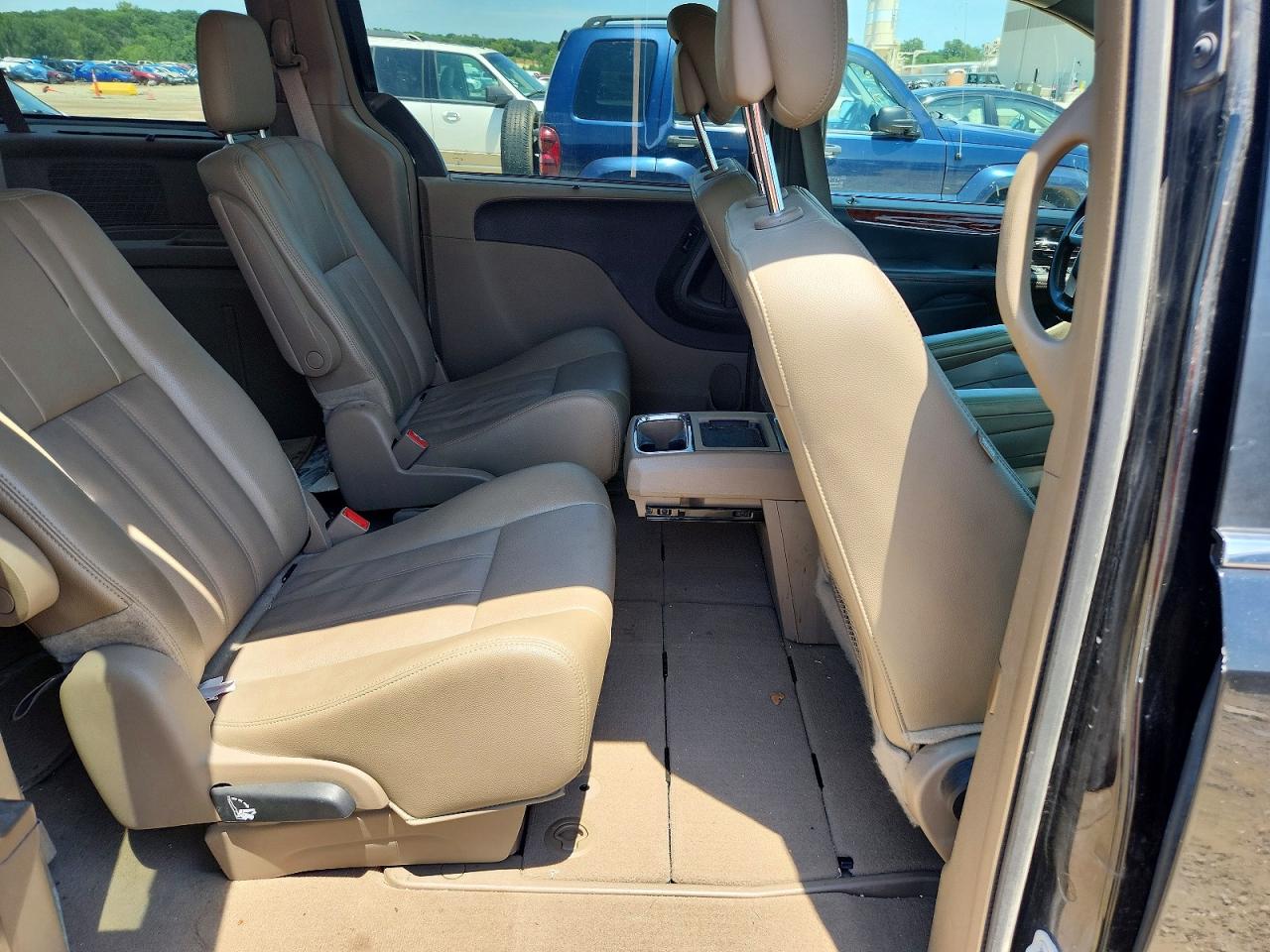2014 Chrysler Town & Country Touring Black vin: 2C4RC1BG7ER330004