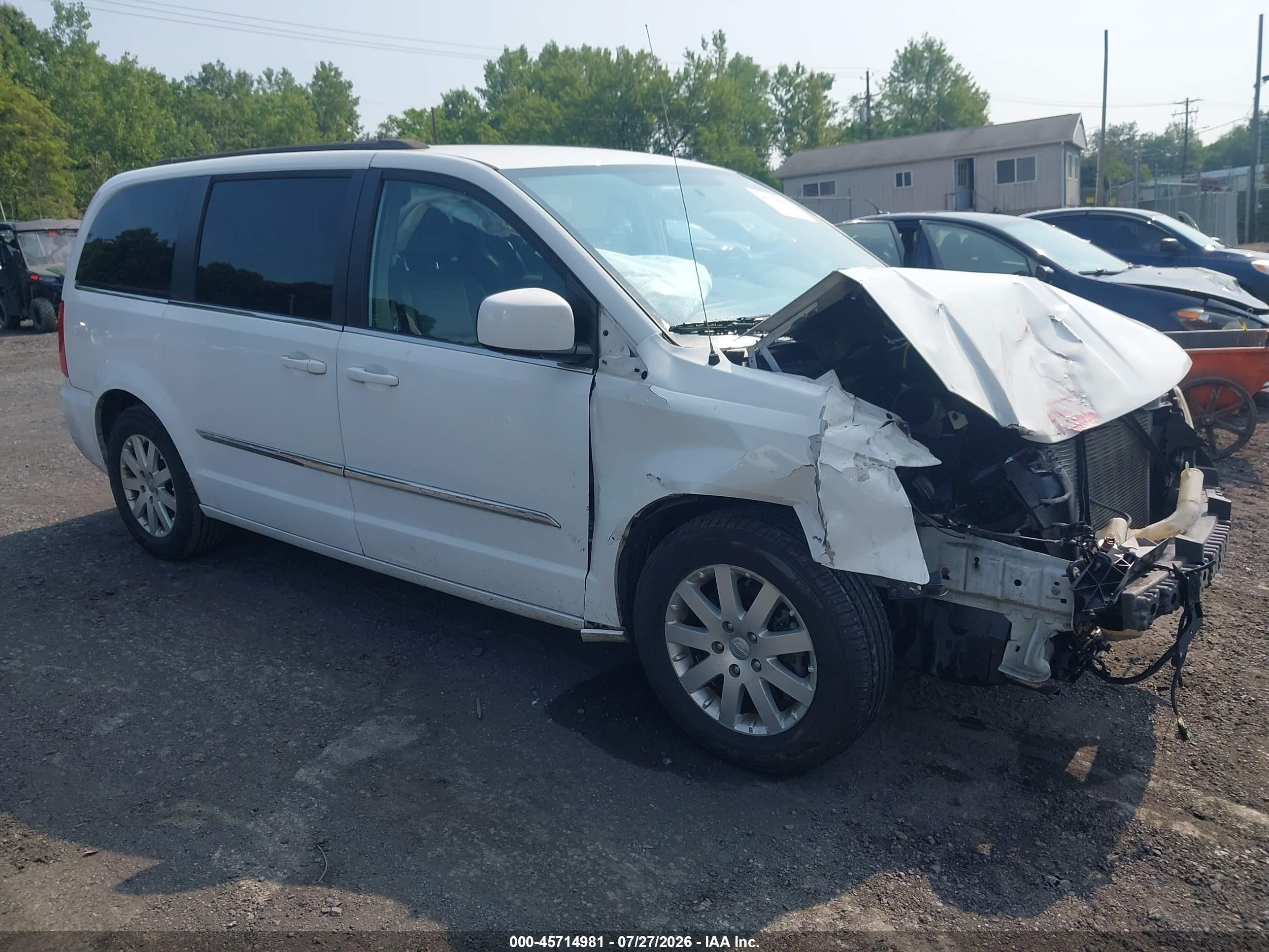 2014 Chrysler Town & Country Touring White vin: 2C4RC1BG7ER383009