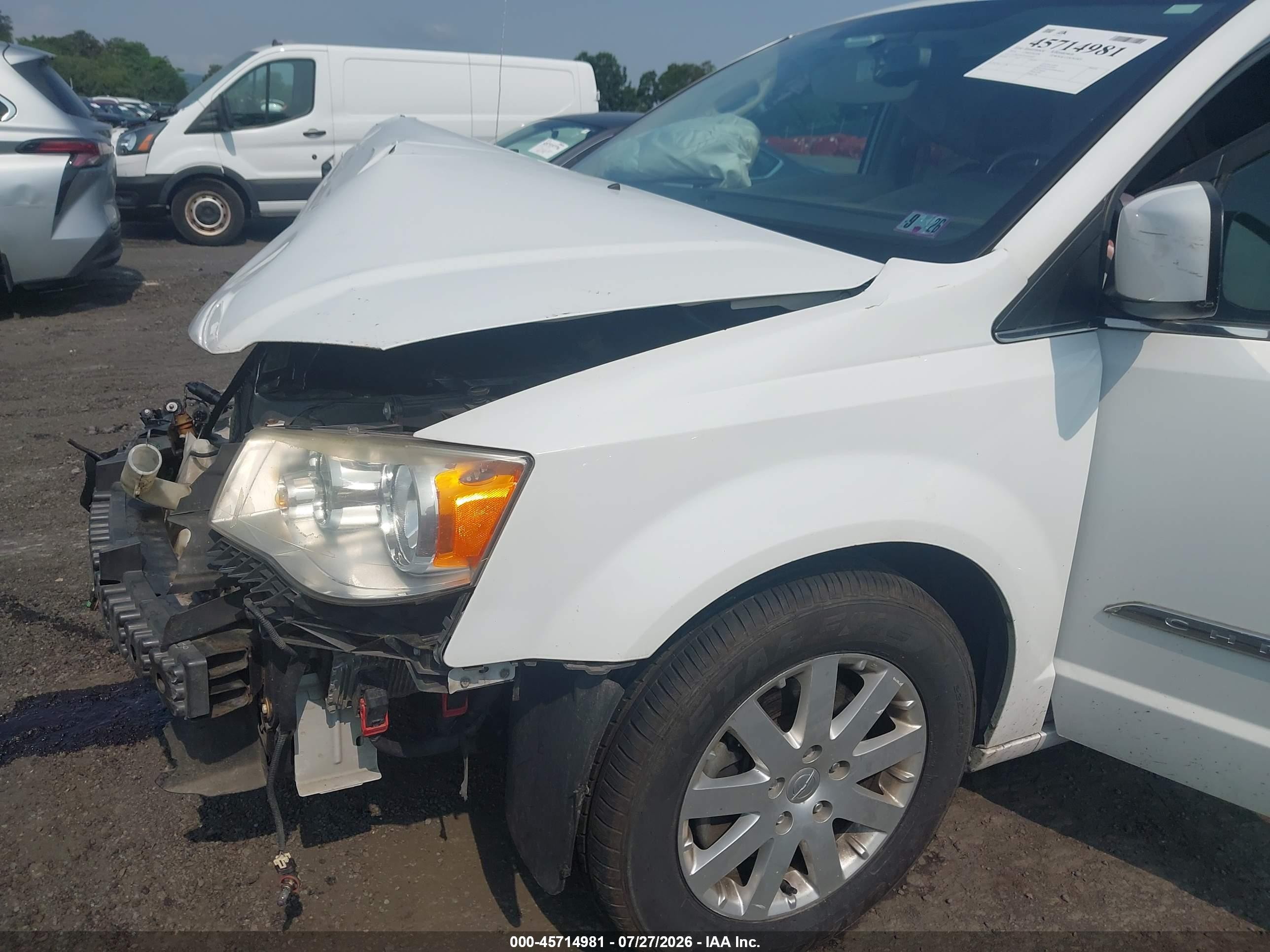 2014 Chrysler Town & Country Touring Белый vin: 2C4RC1BG7ER383009