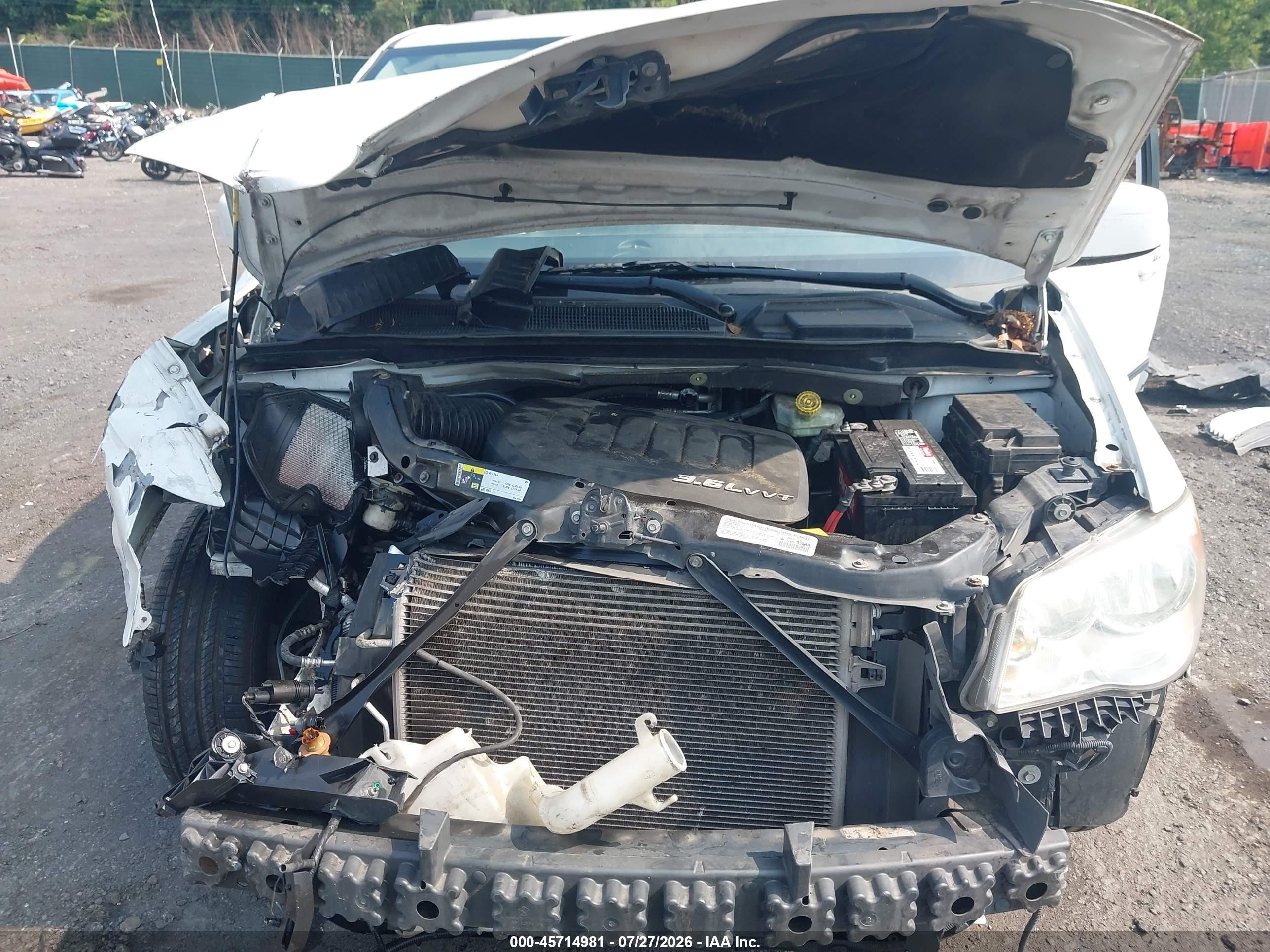 2014 Chrysler Town & Country Touring Белый vin: 2C4RC1BG7ER383009