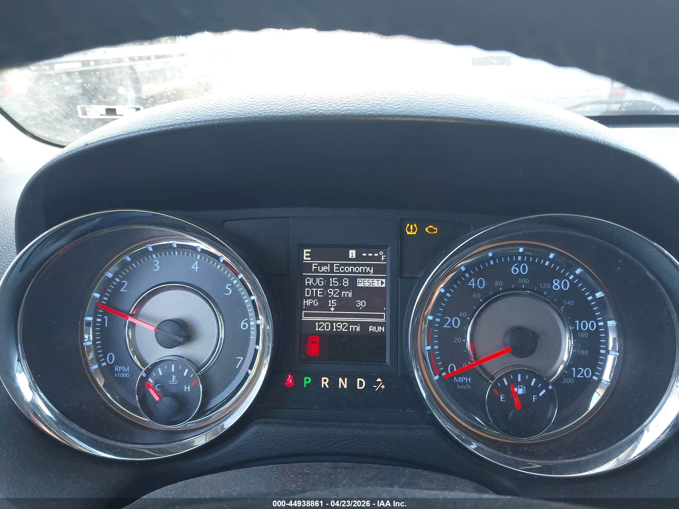 2014 Chrysler Town & Country Touring White vin: 2C4RC1BG7ER395192