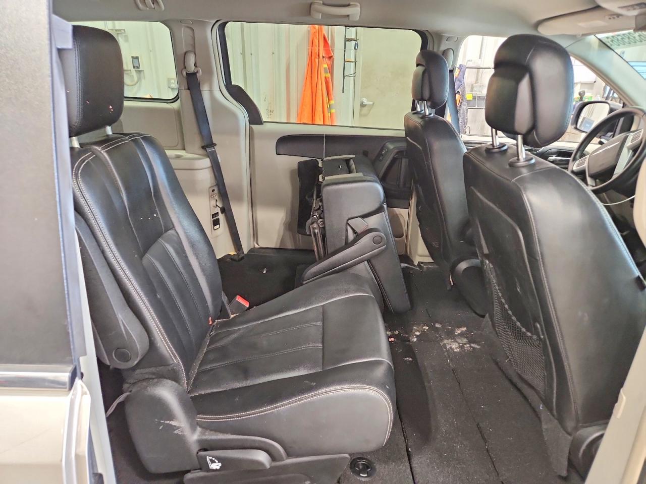 2014 Chrysler Town & Country Touring Gold vin: 2C4RC1BG7ER402416