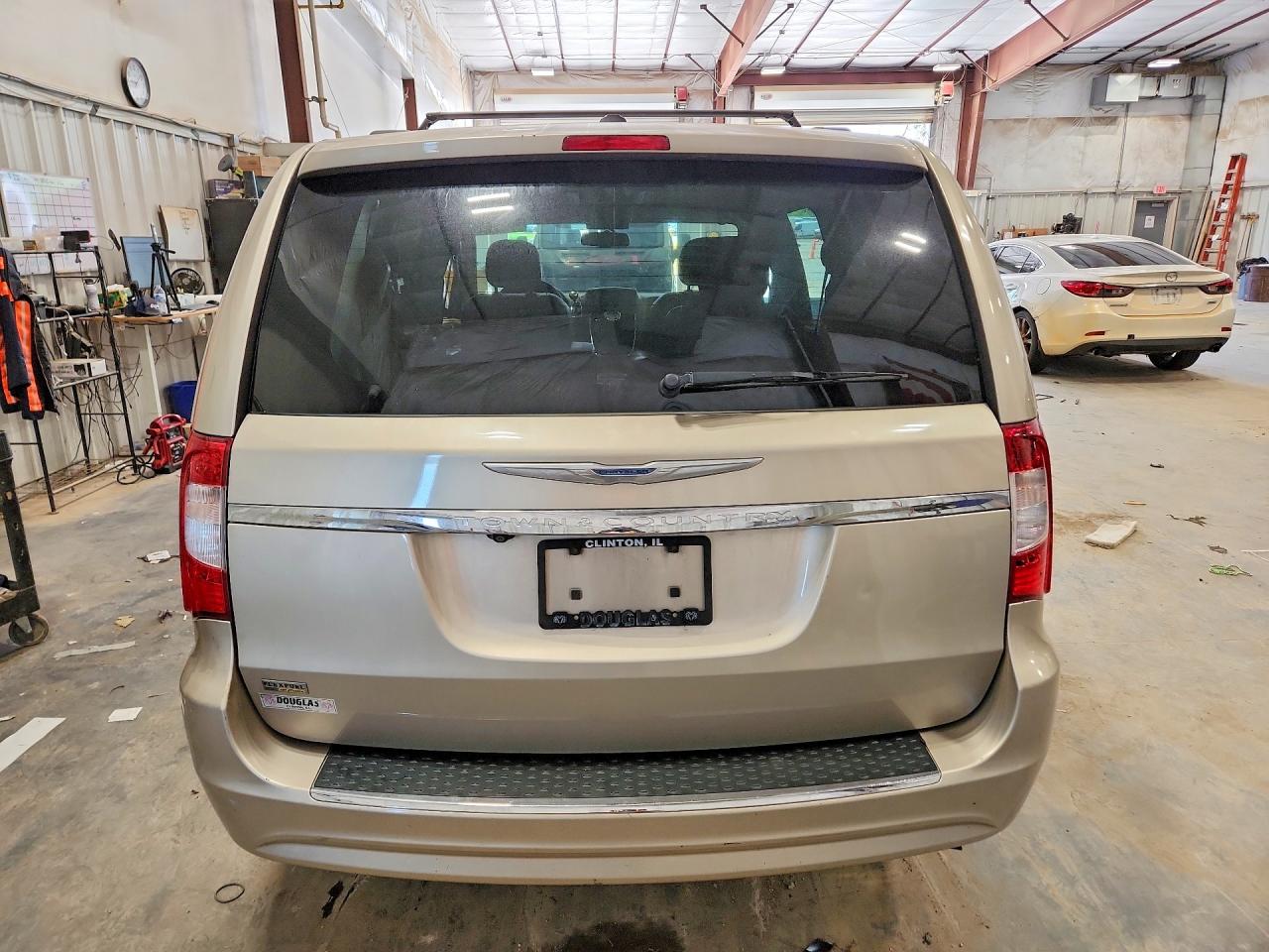 2014 Chrysler Town & Country Touring Gold vin: 2C4RC1BG7ER402416