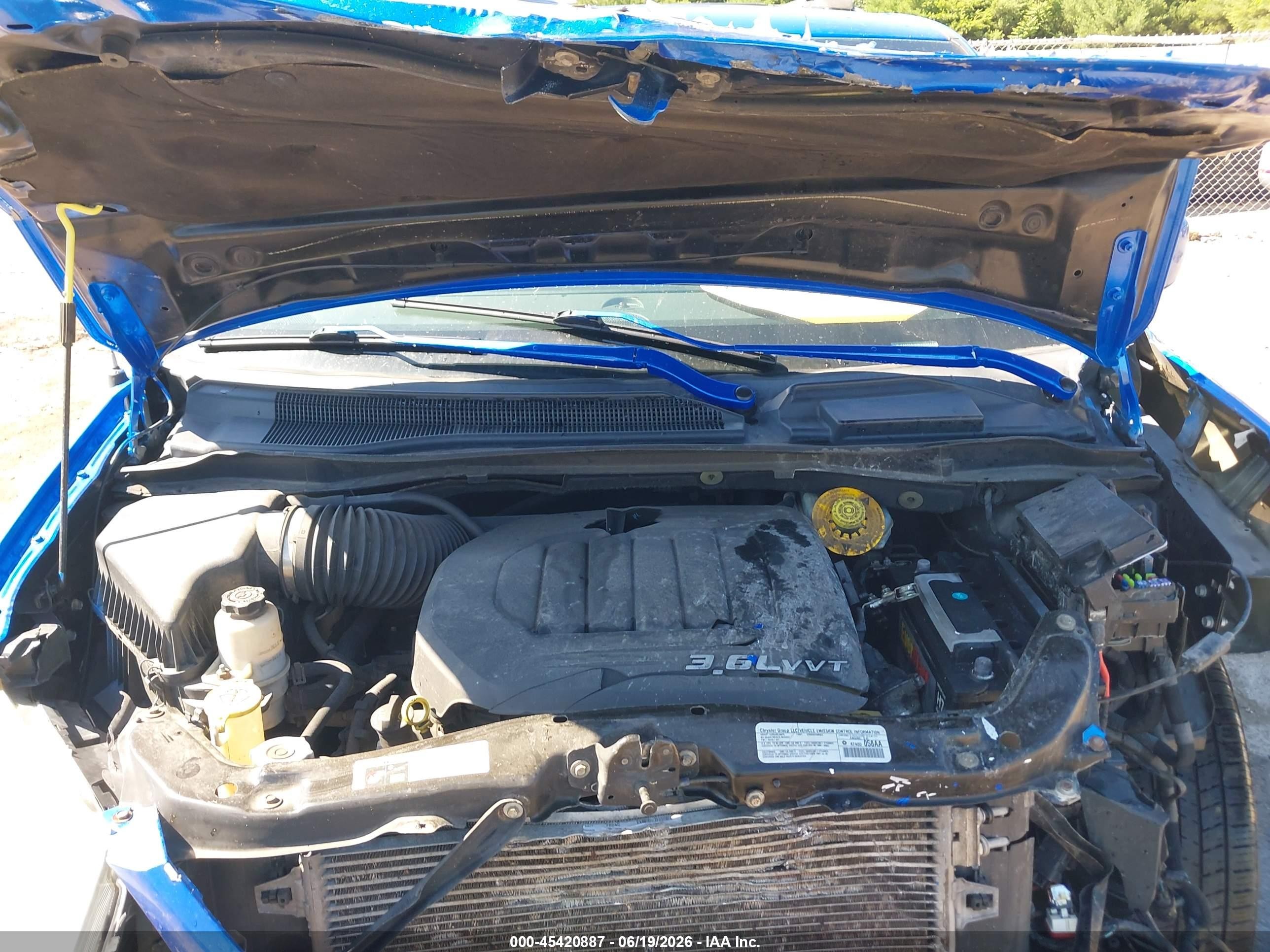 2014 Chrysler Town & Country Touring Blue vin: 2C4RC1BG7ER408510