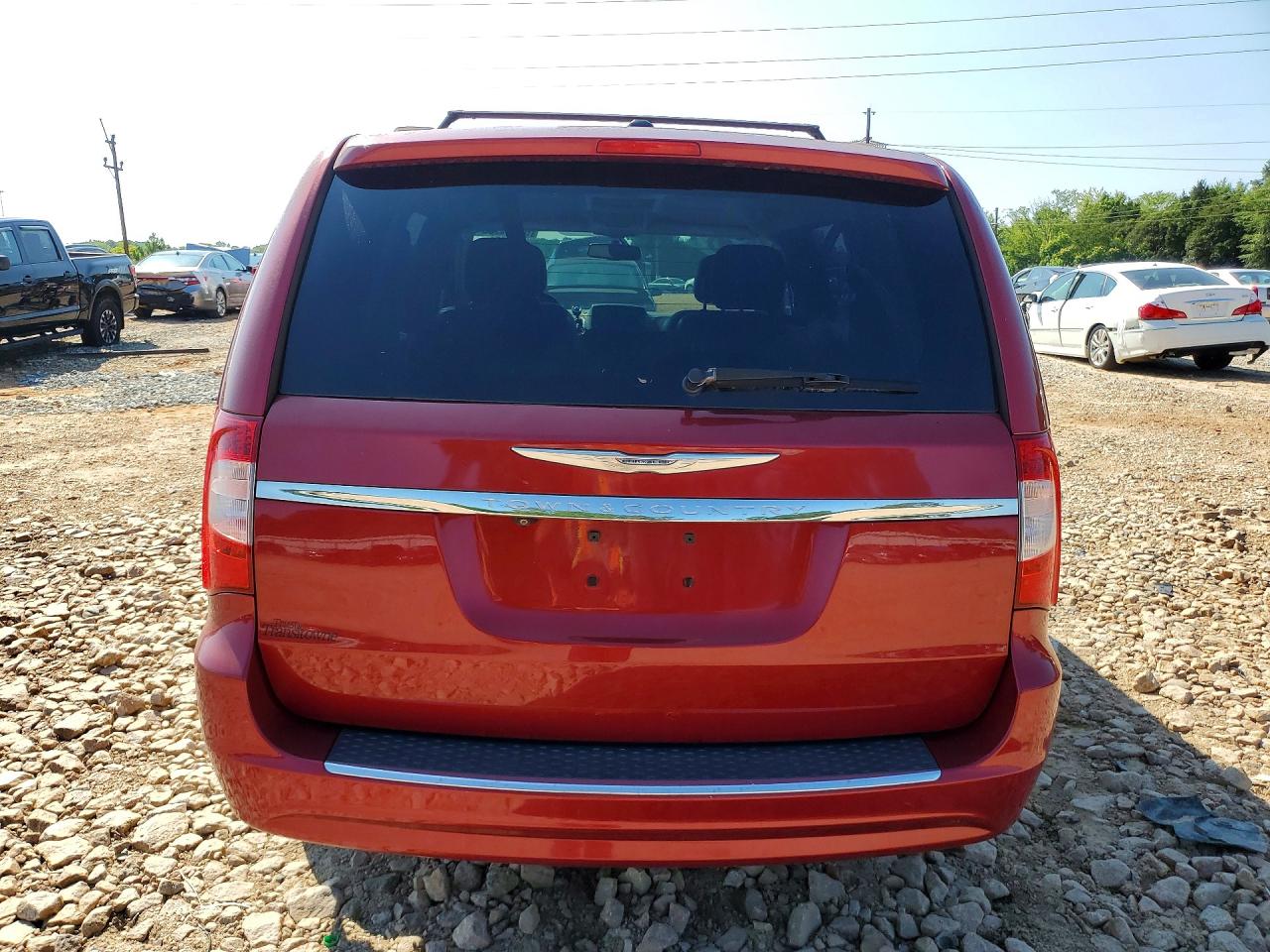 2014 Chrysler Town & Country Touring Red vin: 2C4RC1BG7ER418051