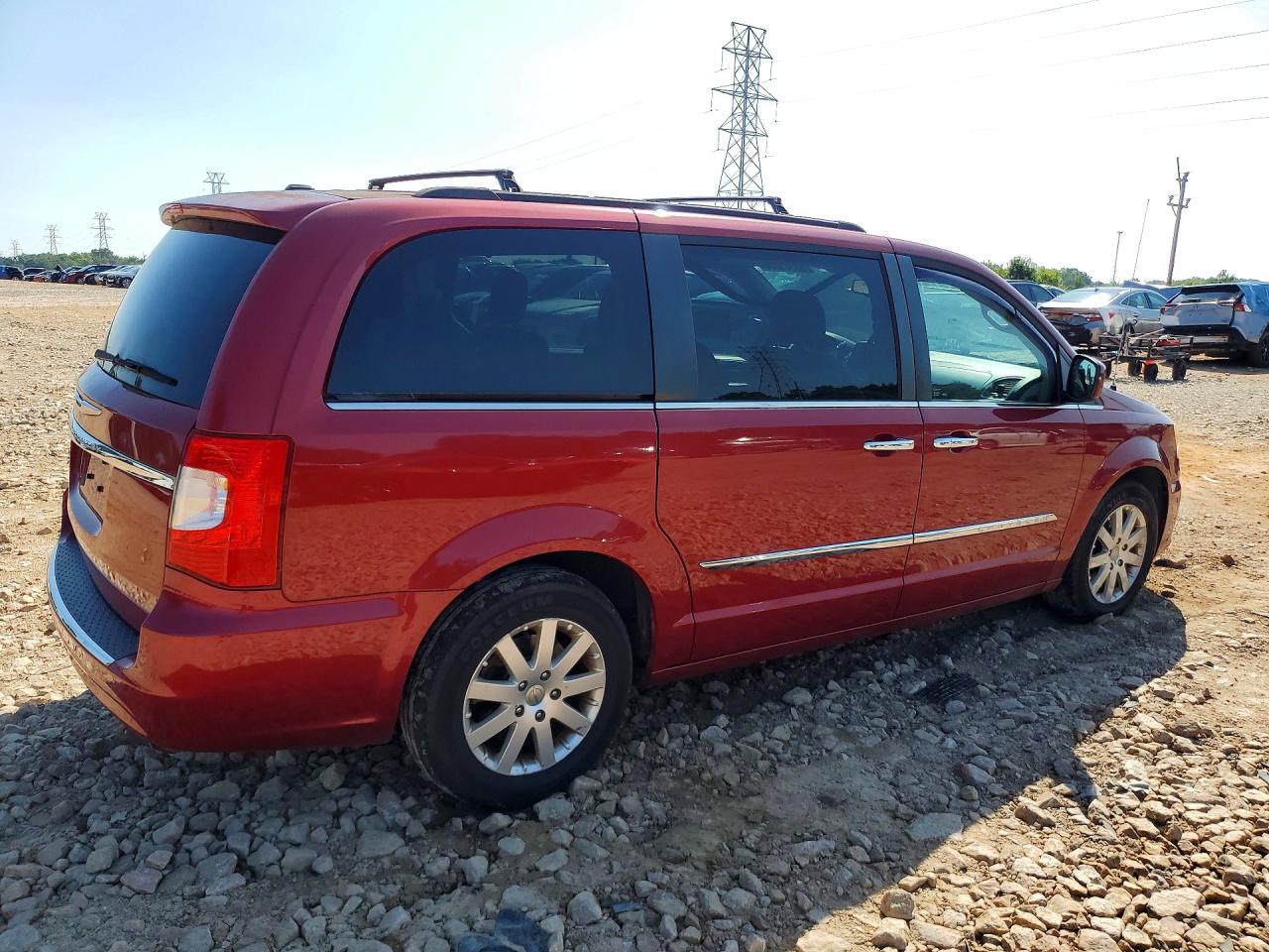 2014 Chrysler Town & Country Touring Red vin: 2C4RC1BG7ER418051