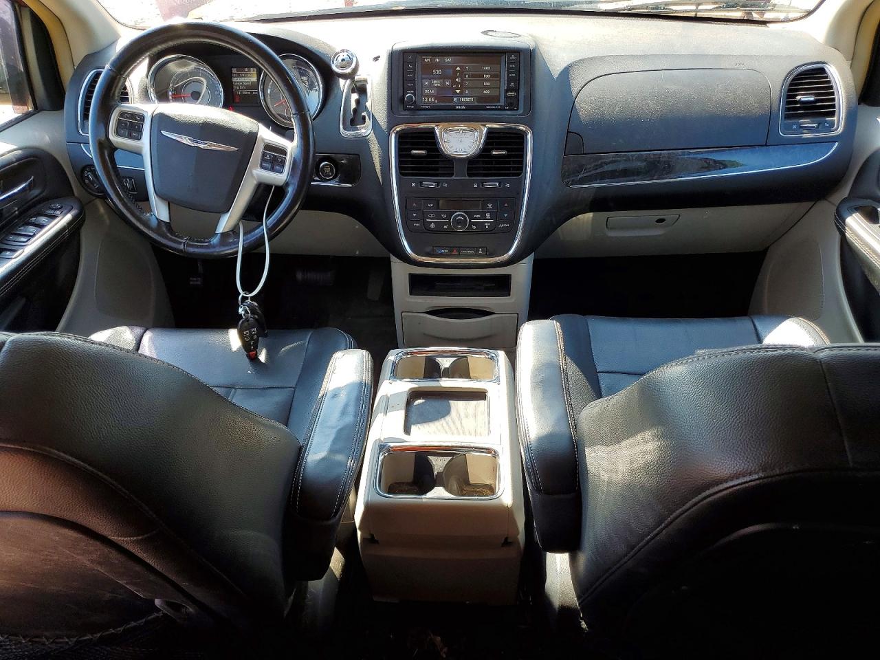 2014 Chrysler Town & Country Touring Red vin: 2C4RC1BG7ER418051