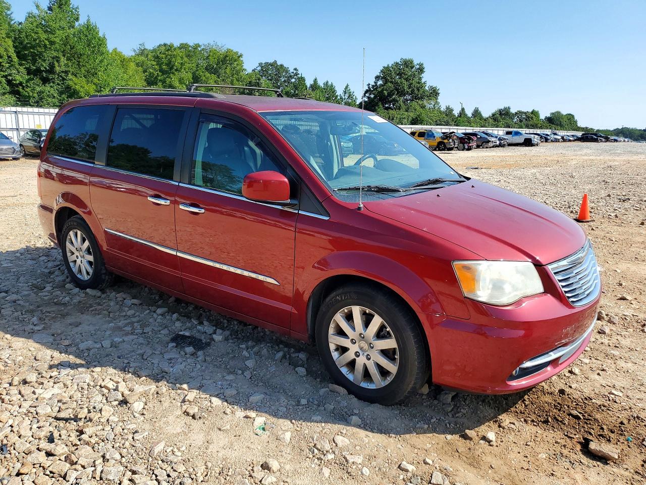 2014 Chrysler Town & Country Touring Red vin: 2C4RC1BG7ER418051