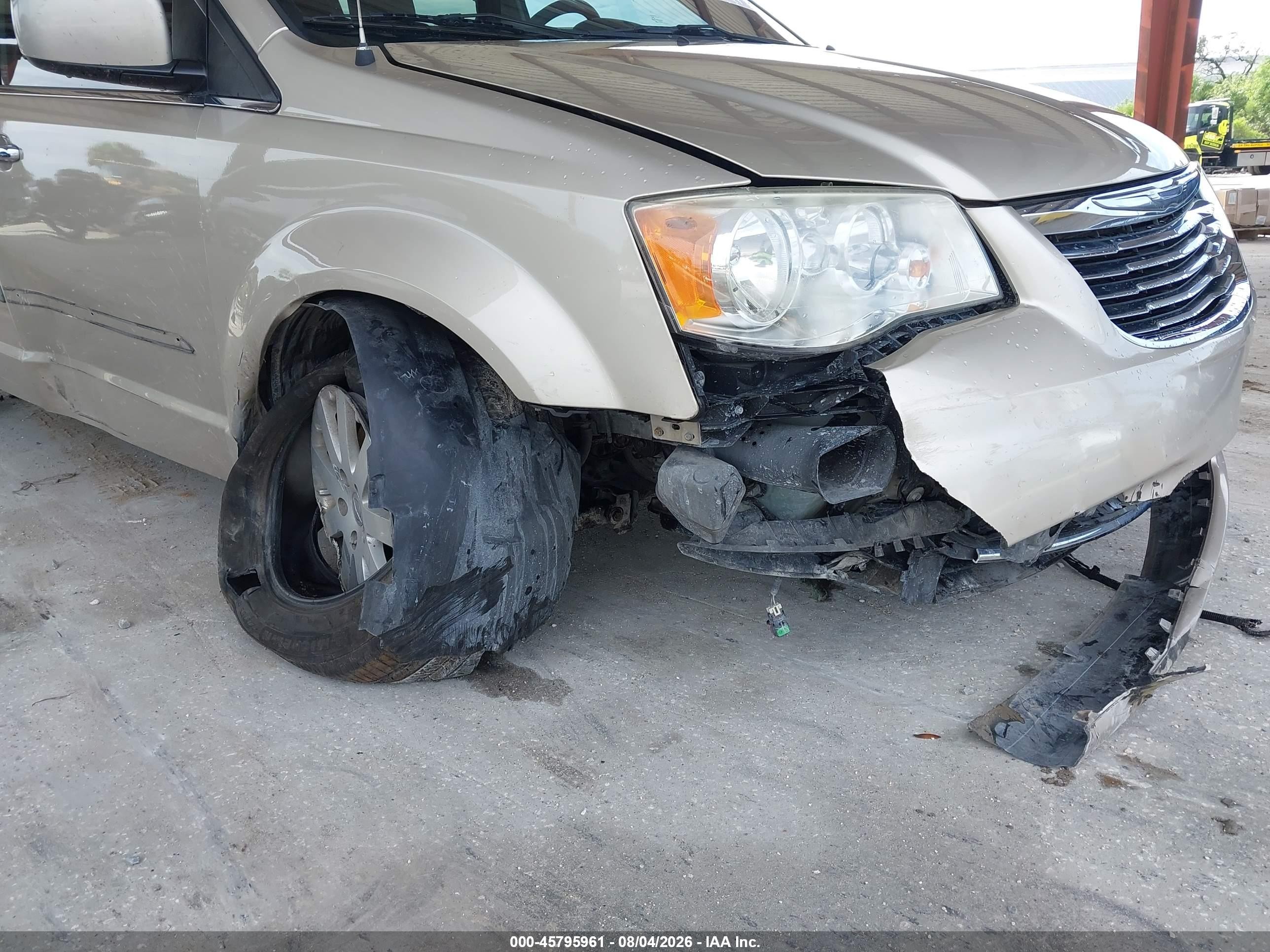 2014 Chrysler Town & Country Touring Желто-коричневый vin: 2C4RC1BG7ER422925