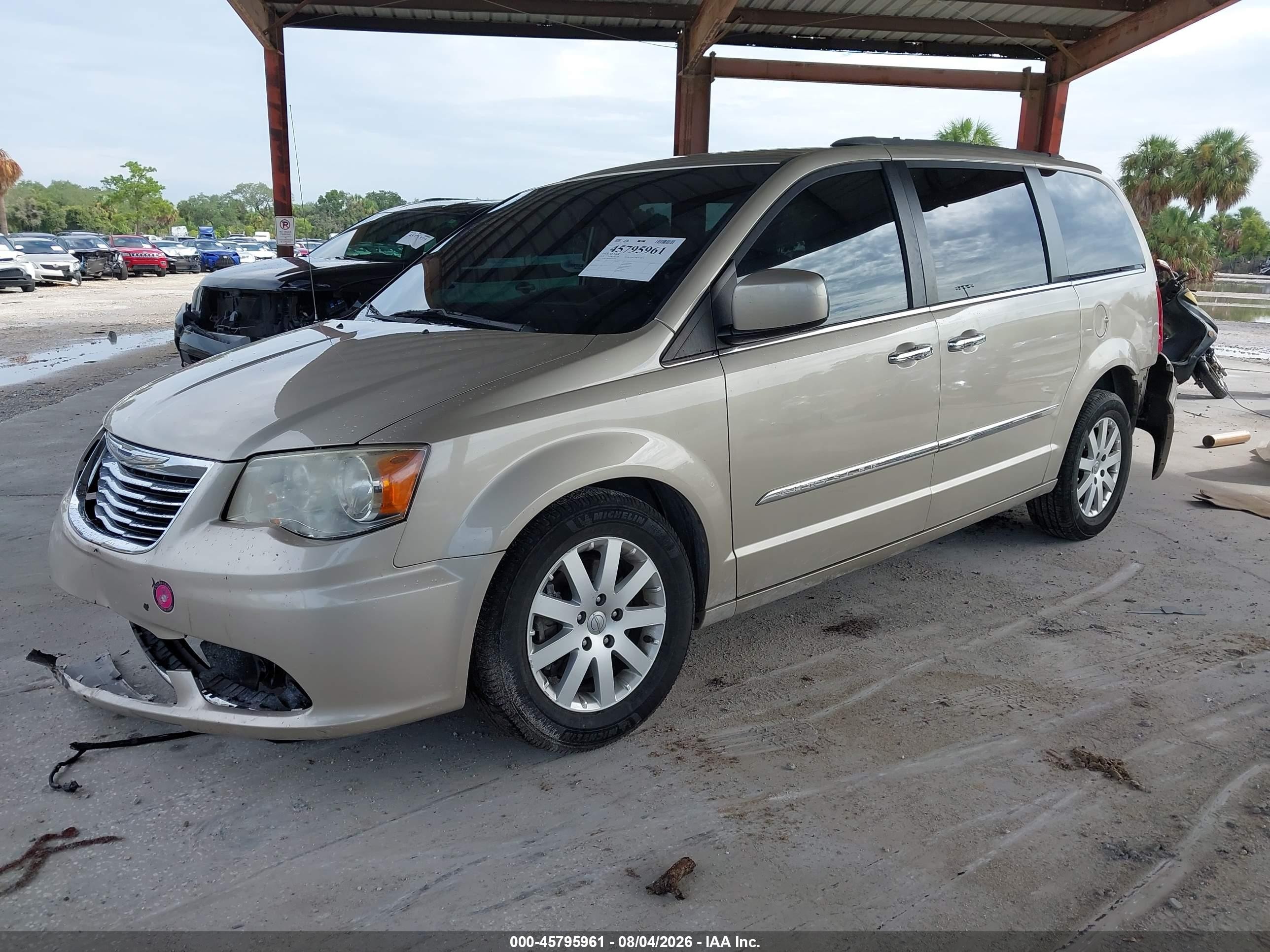 2014 Chrysler Town & Country Touring Желто-коричневый vin: 2C4RC1BG7ER422925