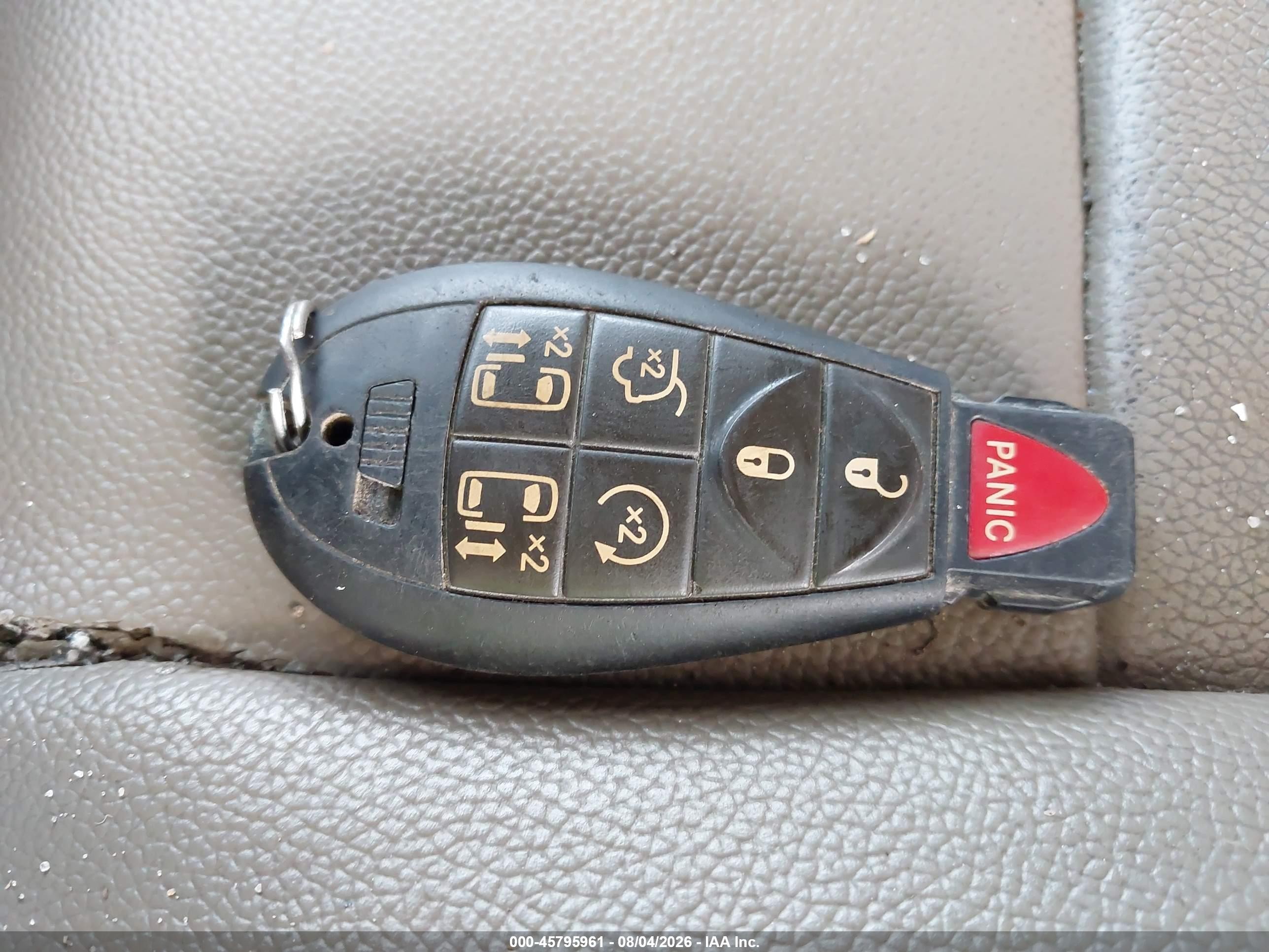 2014 Chrysler Town & Country Touring Желто-коричневый vin: 2C4RC1BG7ER422925