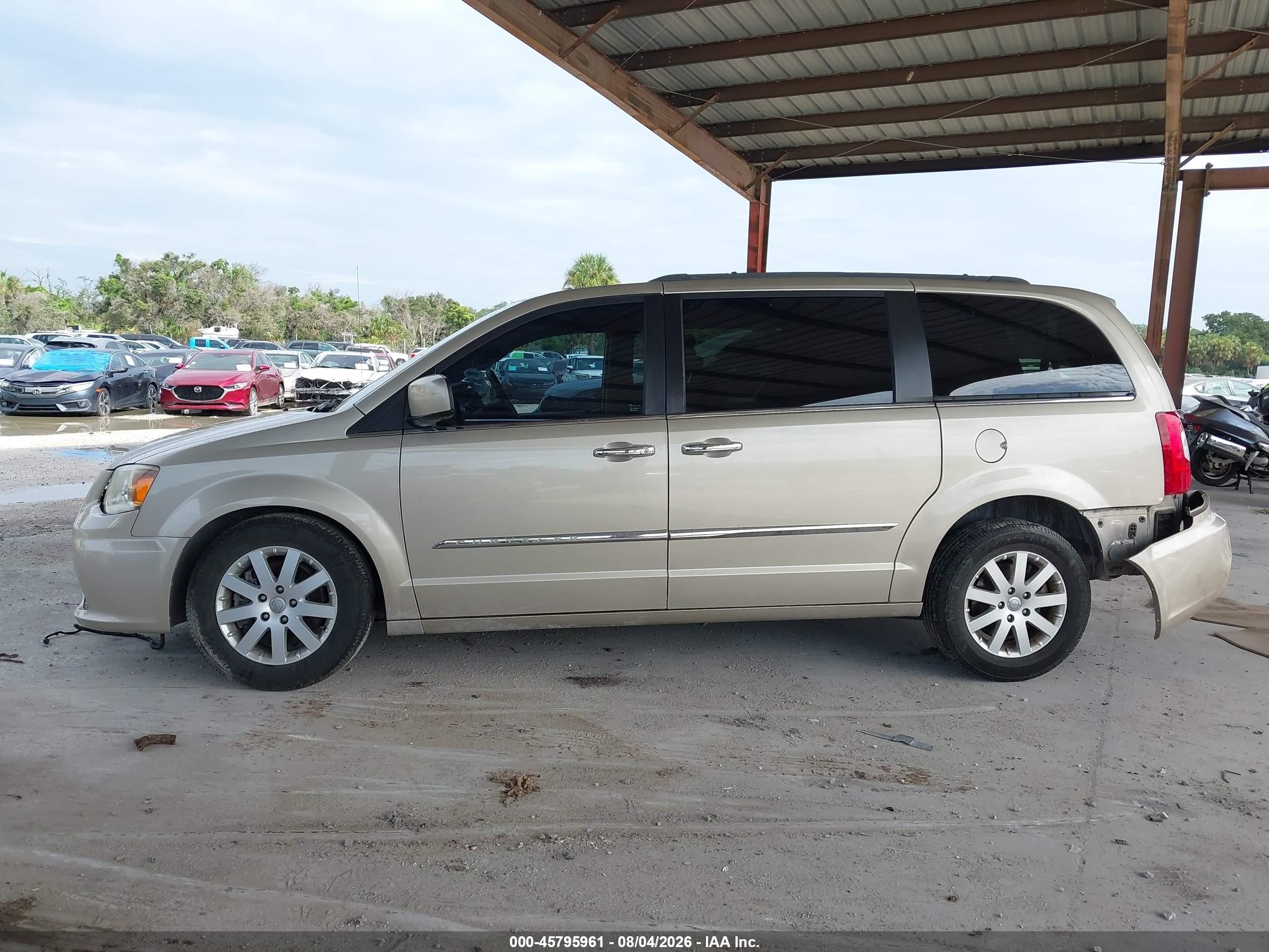2014 Chrysler Town & Country Touring Желто-коричневый vin: 2C4RC1BG7ER422925