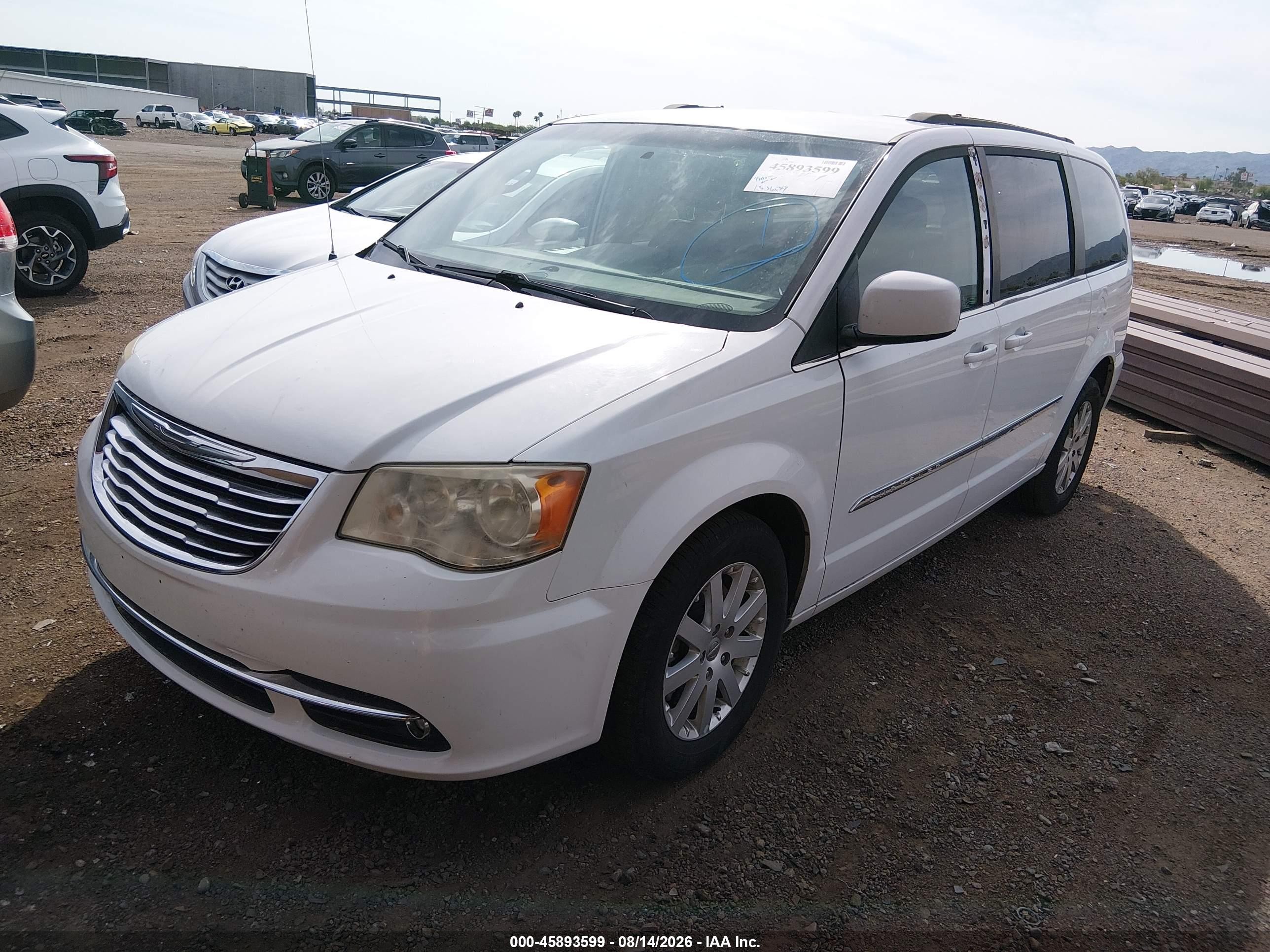 2014 Chrysler Town & Country Touring White vin: 2C4RC1BG7ER435769