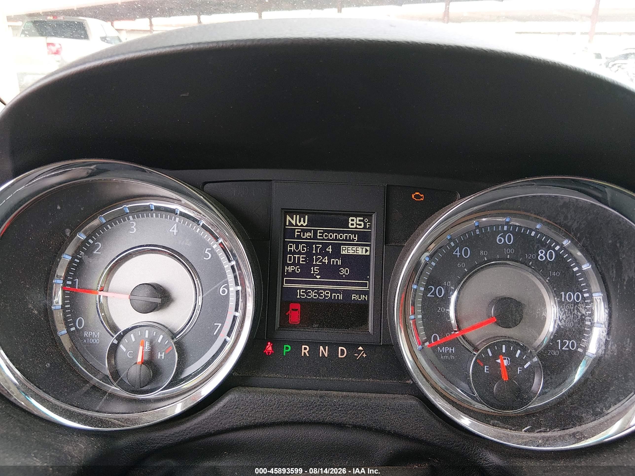 2014 Chrysler Town & Country Touring White vin: 2C4RC1BG7ER435769