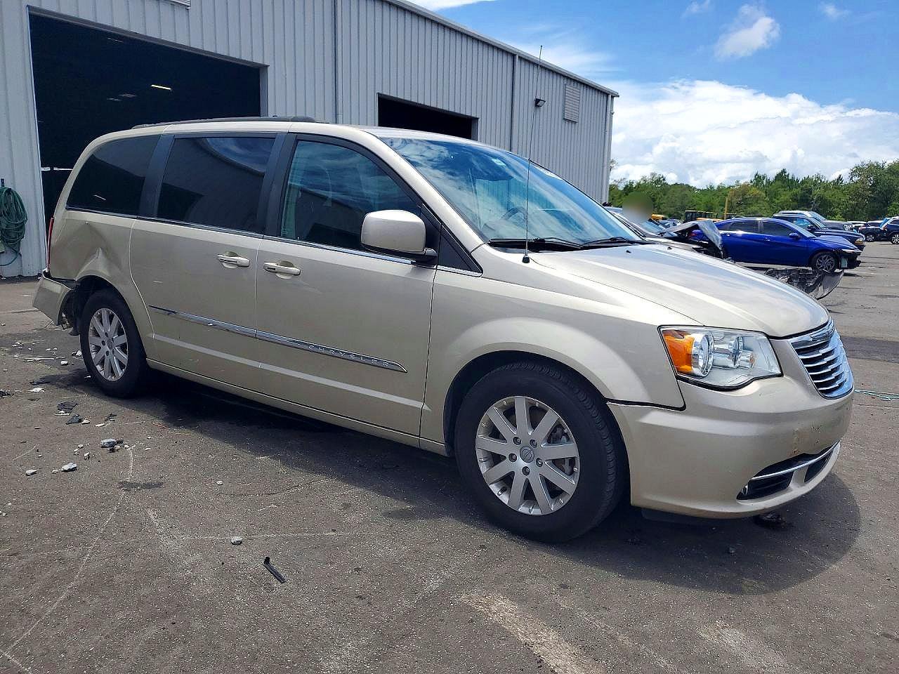2015 Chrysler Town & Country Touring Beige vin: 2C4RC1BG7FR551801