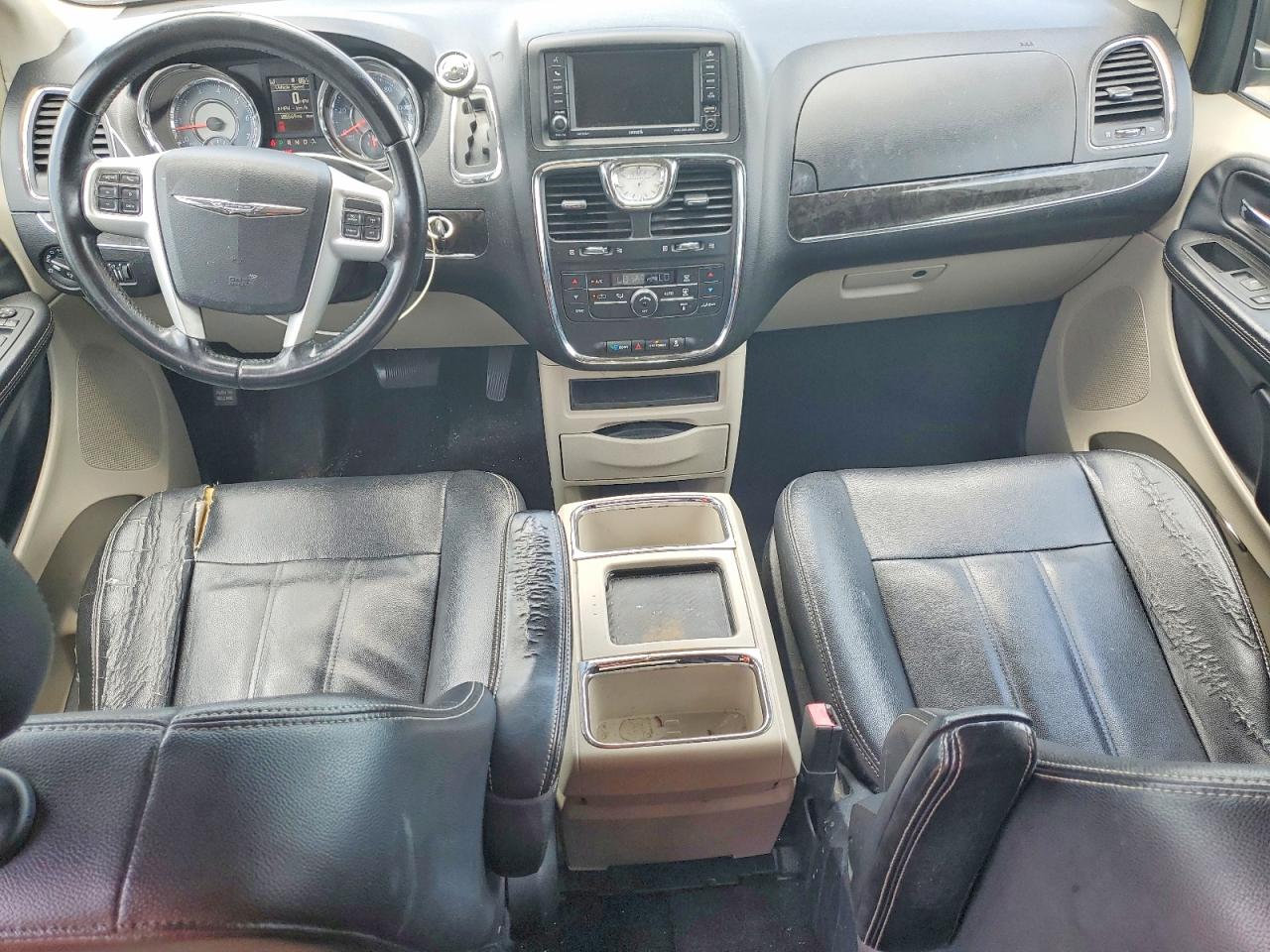 2015 Chrysler Town & Country Touring Beige vin: 2C4RC1BG7FR551801