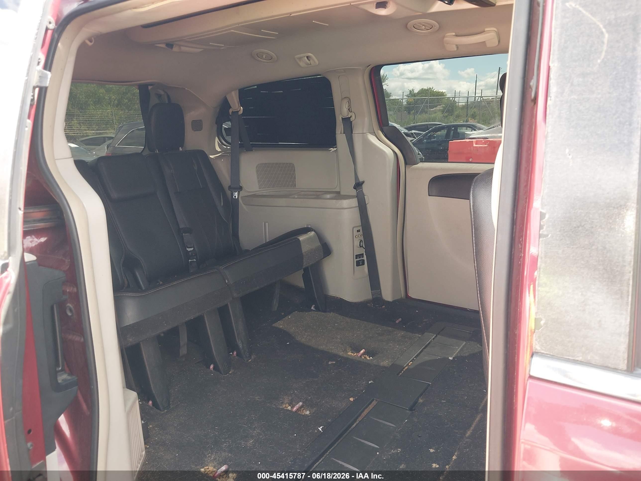 2015 Chrysler Town & Country Touring Красный vin: 2C4RC1BG7FR594860
