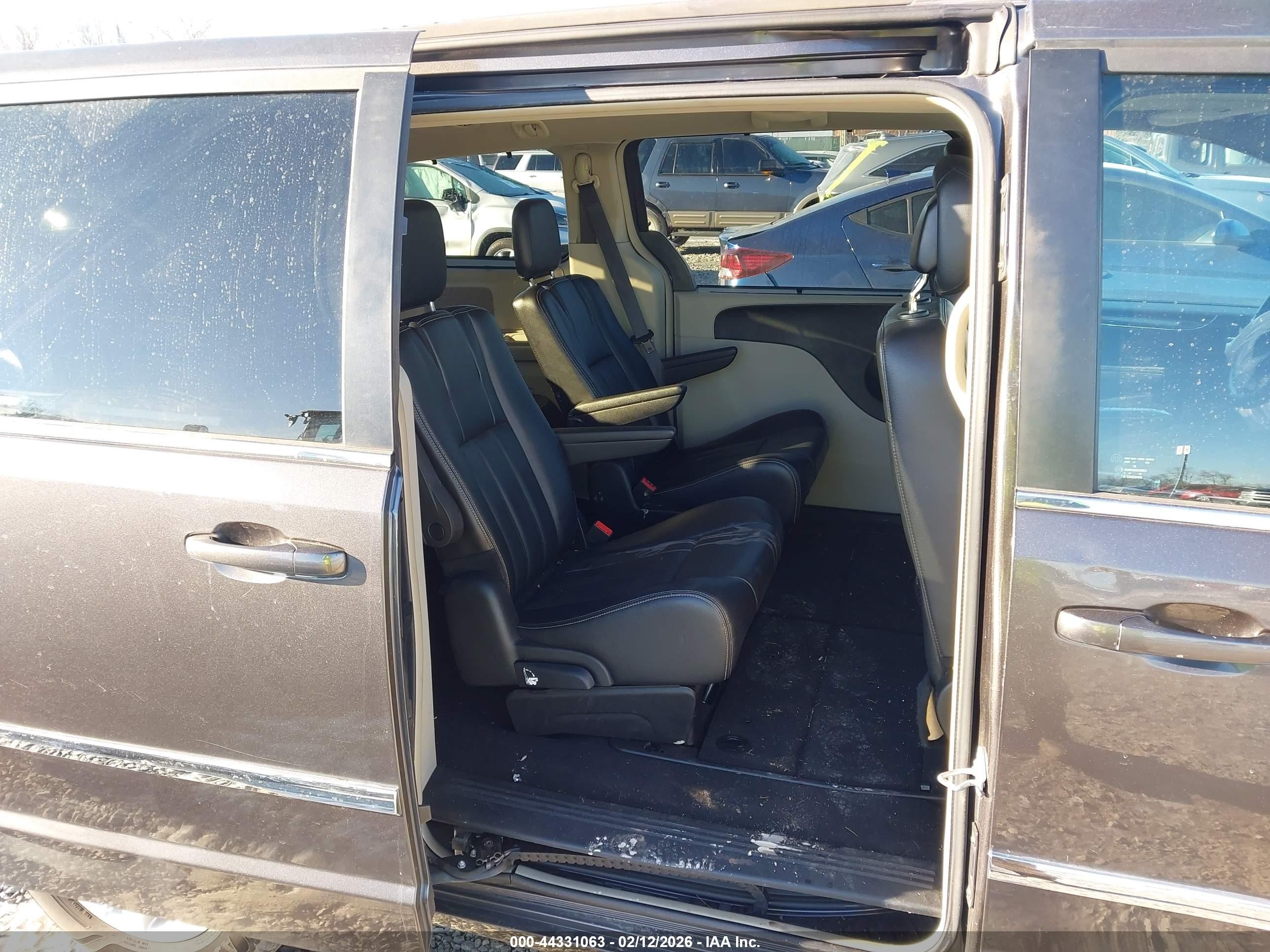 2015 Chrysler Town & Country Touring Black vin: 2C4RC1BG7FR617621