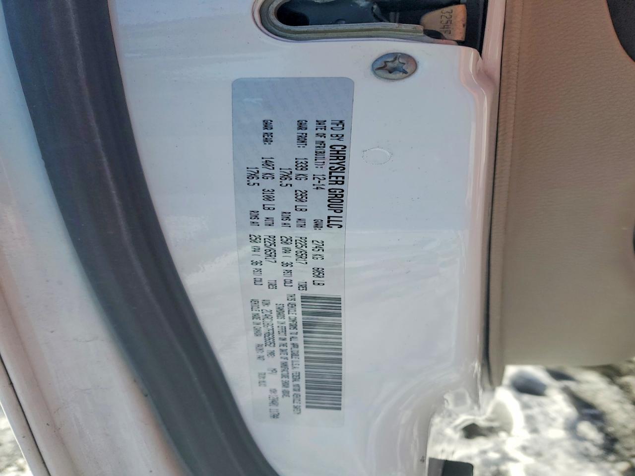 2015 Chrysler Town & Country Touring White vin: 2C4RC1BG7FR626352