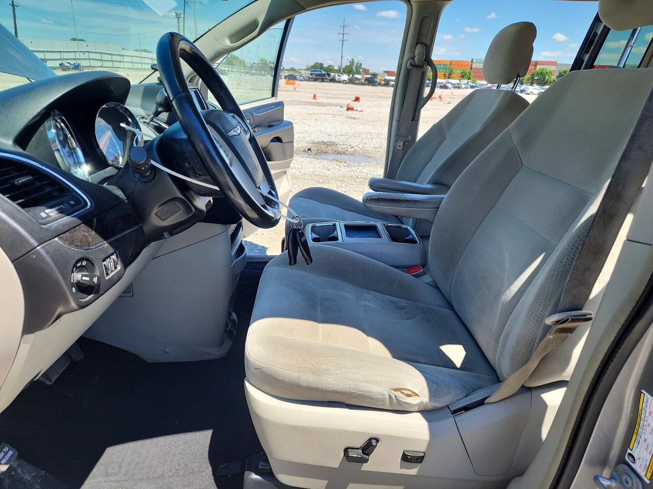 2015 Chrysler Town & Country Touring Silver vin: 2C4RC1BG7FR711756