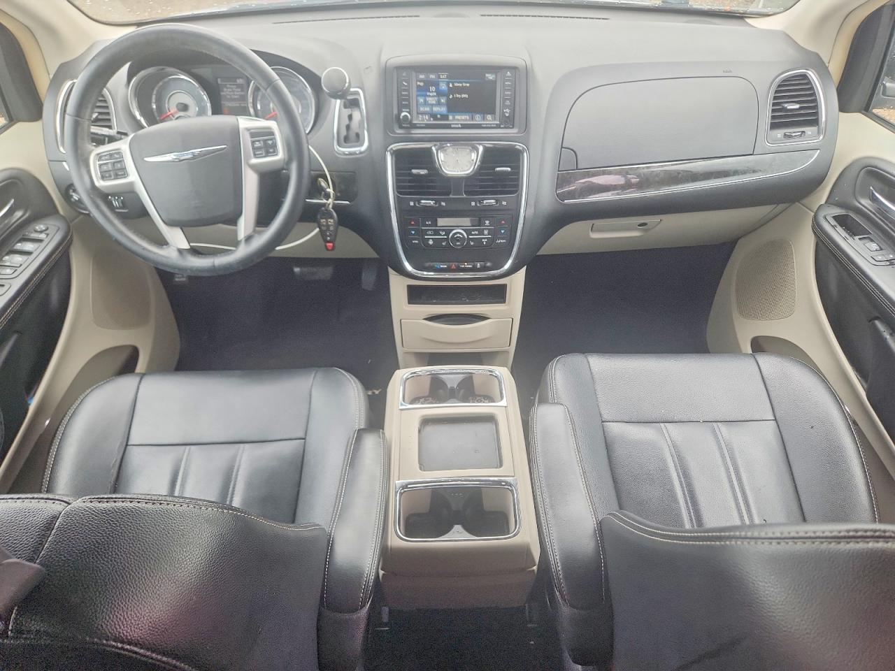 2015 Chrysler Town & Country Touring Silver vin: 2C4RC1BG7FR752811