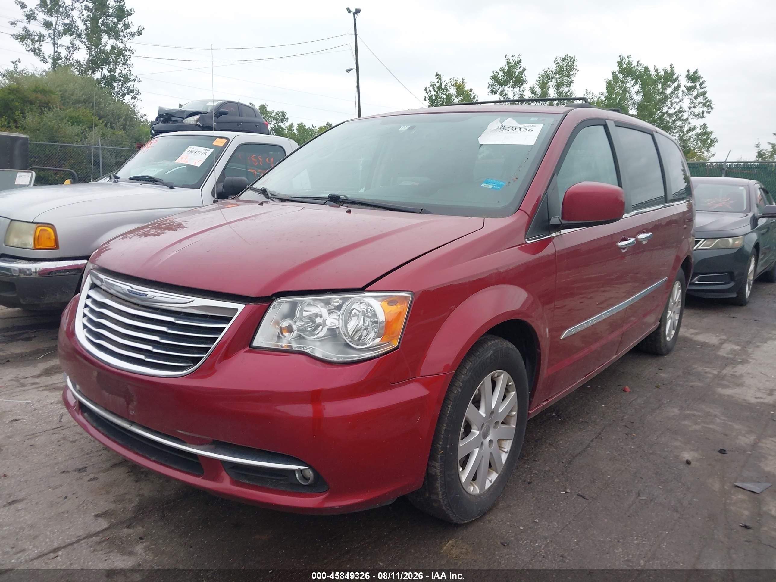 2015 Chrysler Town & Country Touring Red vin: 2C4RC1BG7FR753733