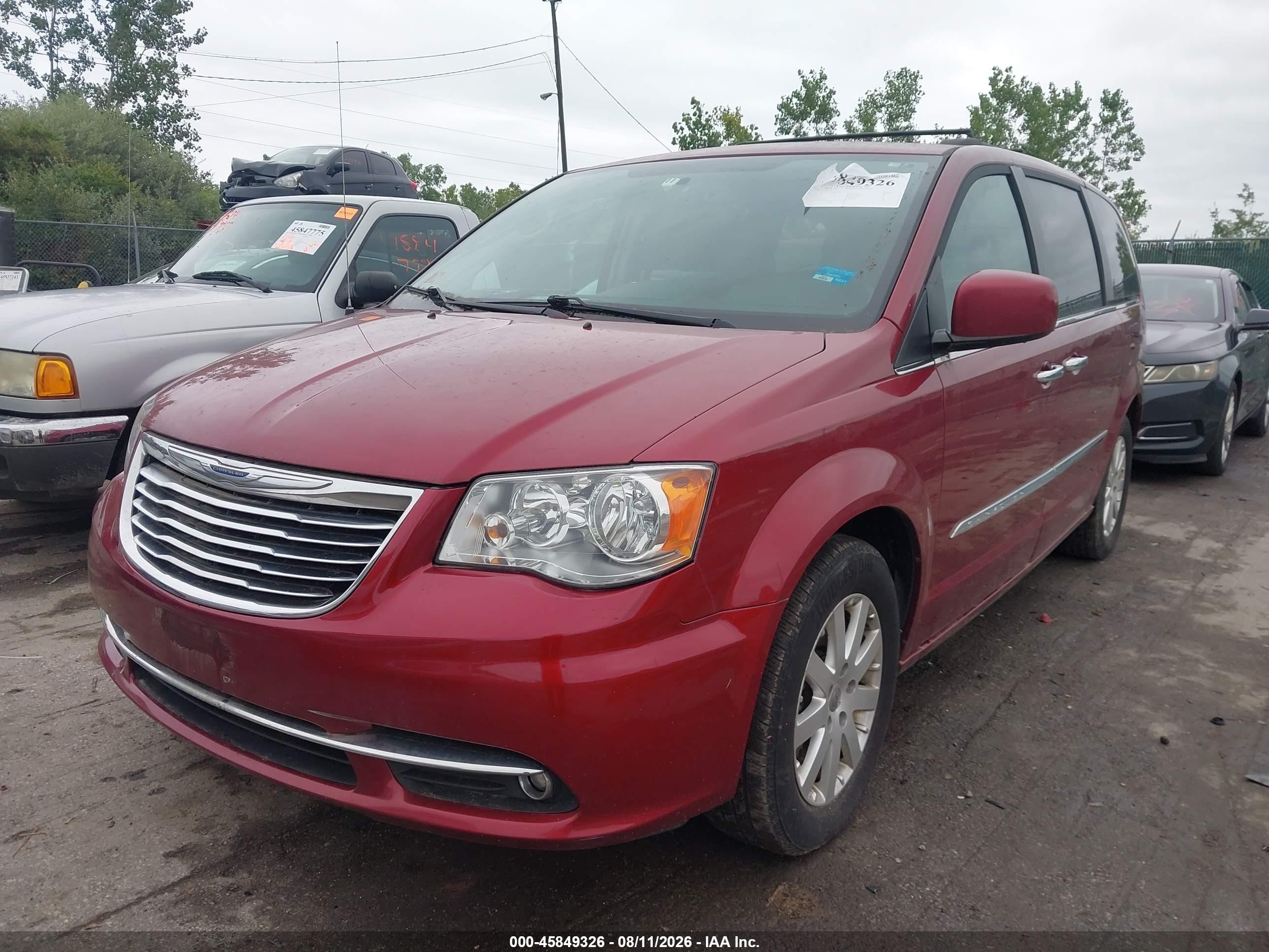 2015 Chrysler Town & Country Touring Red vin: 2C4RC1BG7FR753733