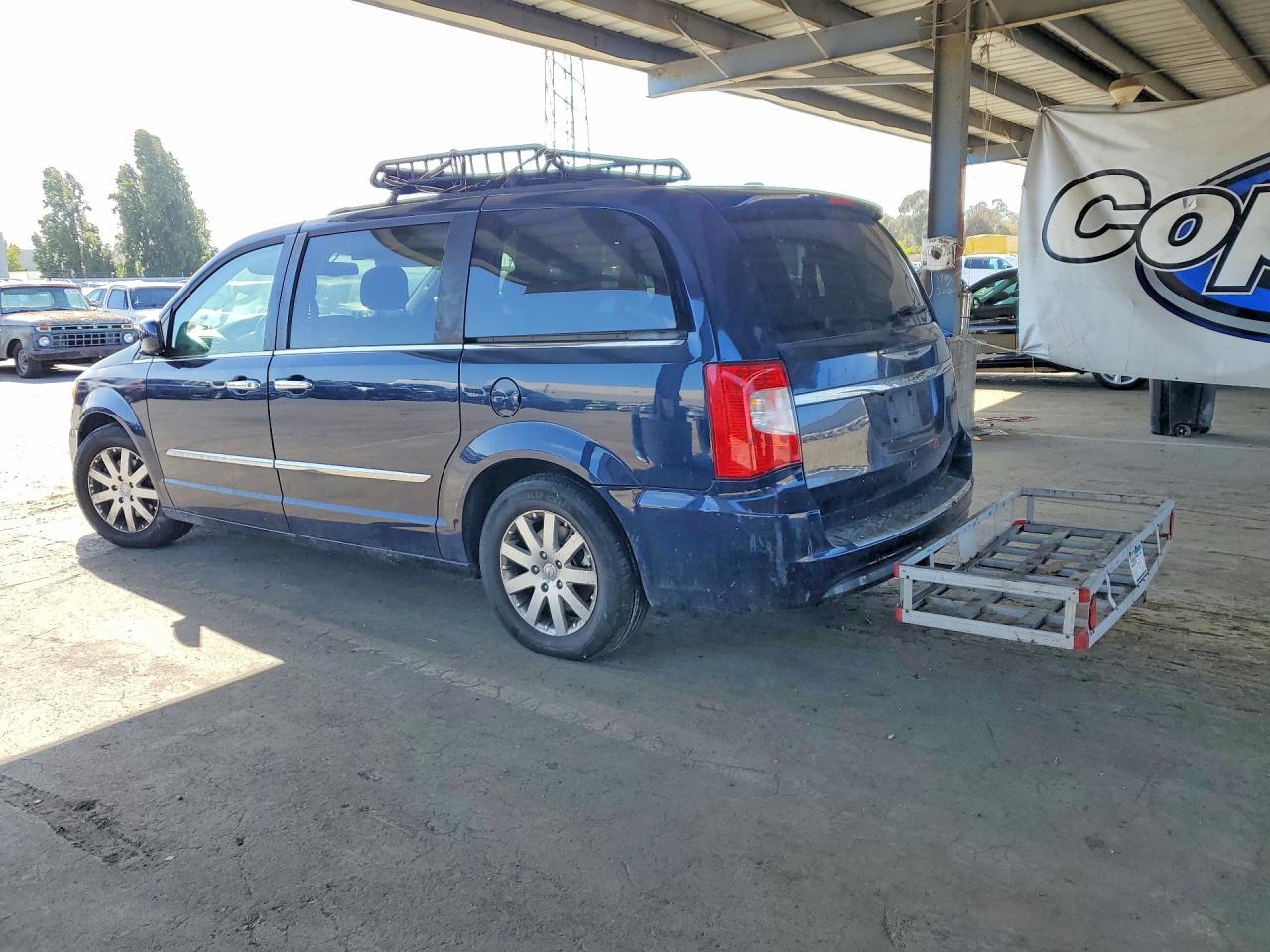 2015 Chrysler Town & Country Touring Blue vin: 2C4RC1BG7FR753750