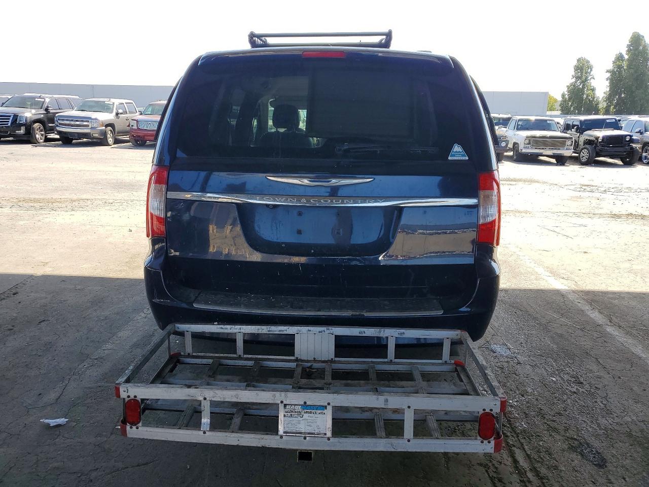 2015 Chrysler Town & Country Touring Blue vin: 2C4RC1BG7FR753750