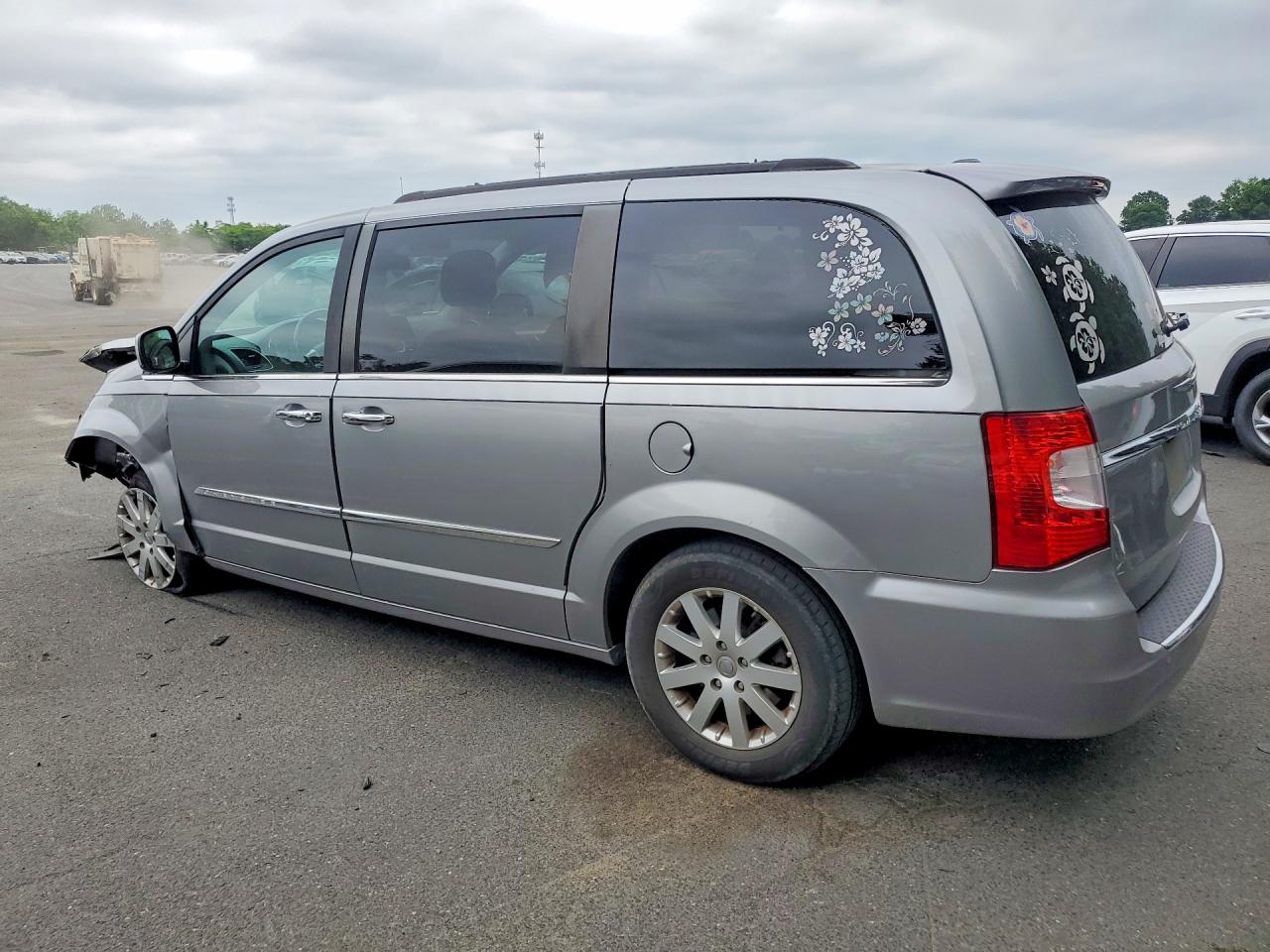 2015 Chrysler Town & Country Touring Silver vin: 2C4RC1BG7FR754204