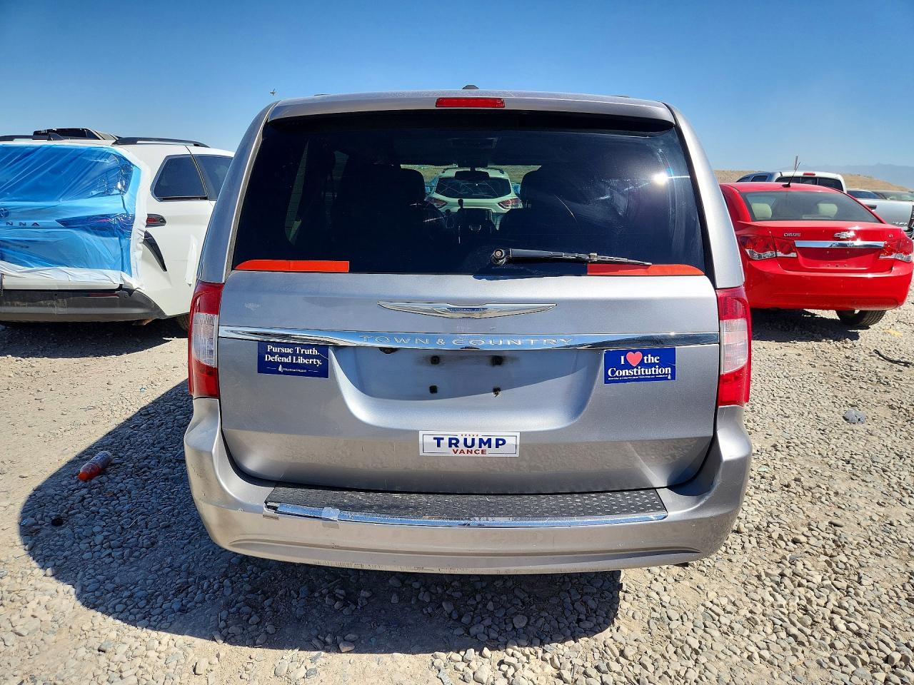 2016 Chrysler Town & Country Touring Silver vin: 2C4RC1BG7GR221996