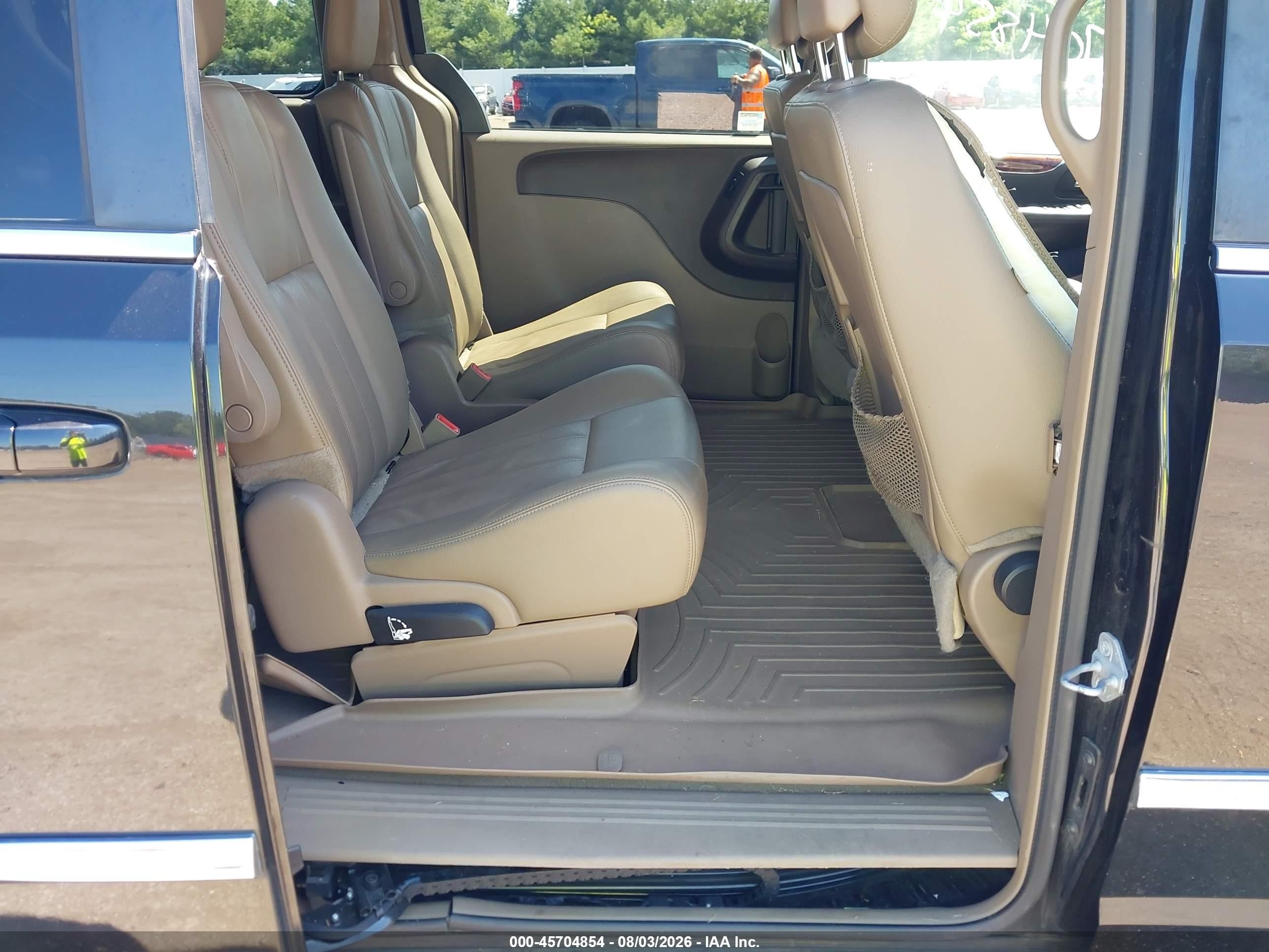 2016 Chrysler Town & Country Touring Black vin: 2C4RC1BG7GR230276