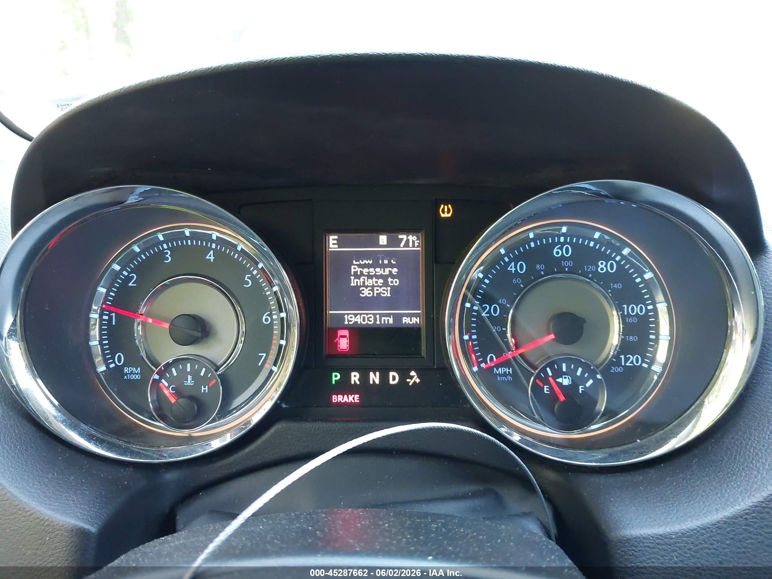 2016 Chrysler Town & Country Touring Gray vin: 2C4RC1BG7GR252410
