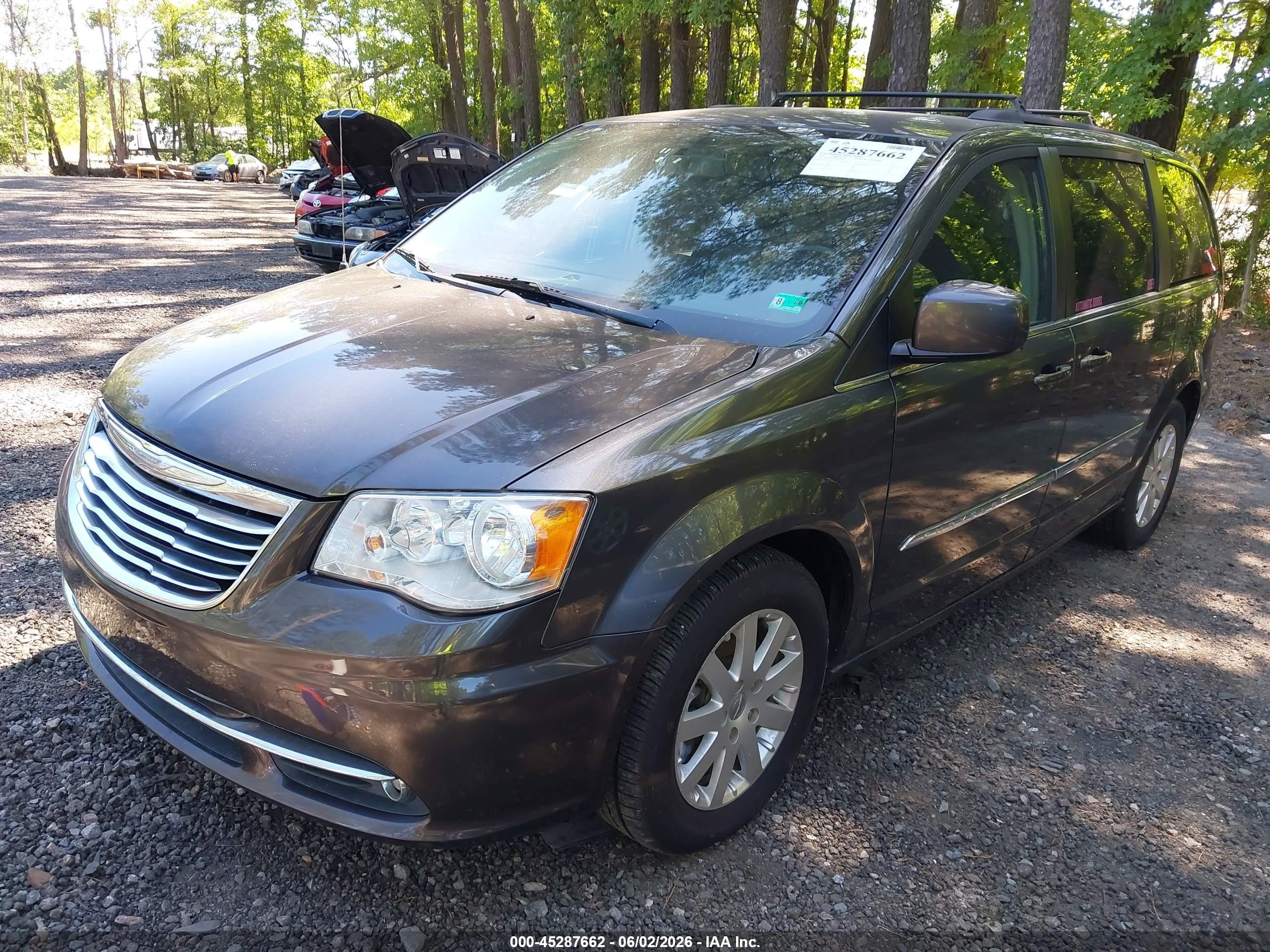 2016 Chrysler Town & Country Touring Gray vin: 2C4RC1BG7GR252410
