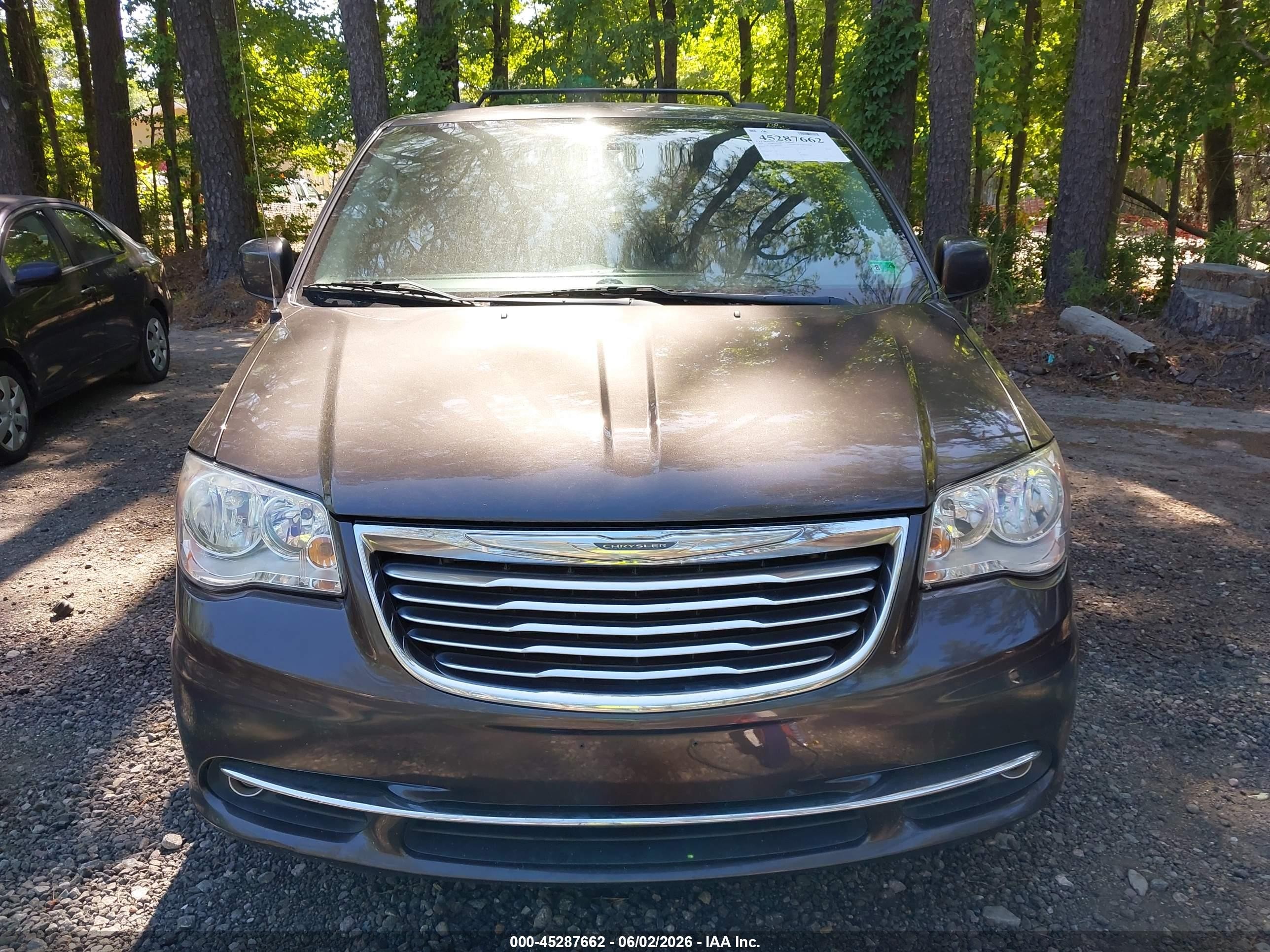 2016 Chrysler Town & Country Touring Gray vin: 2C4RC1BG7GR252410
