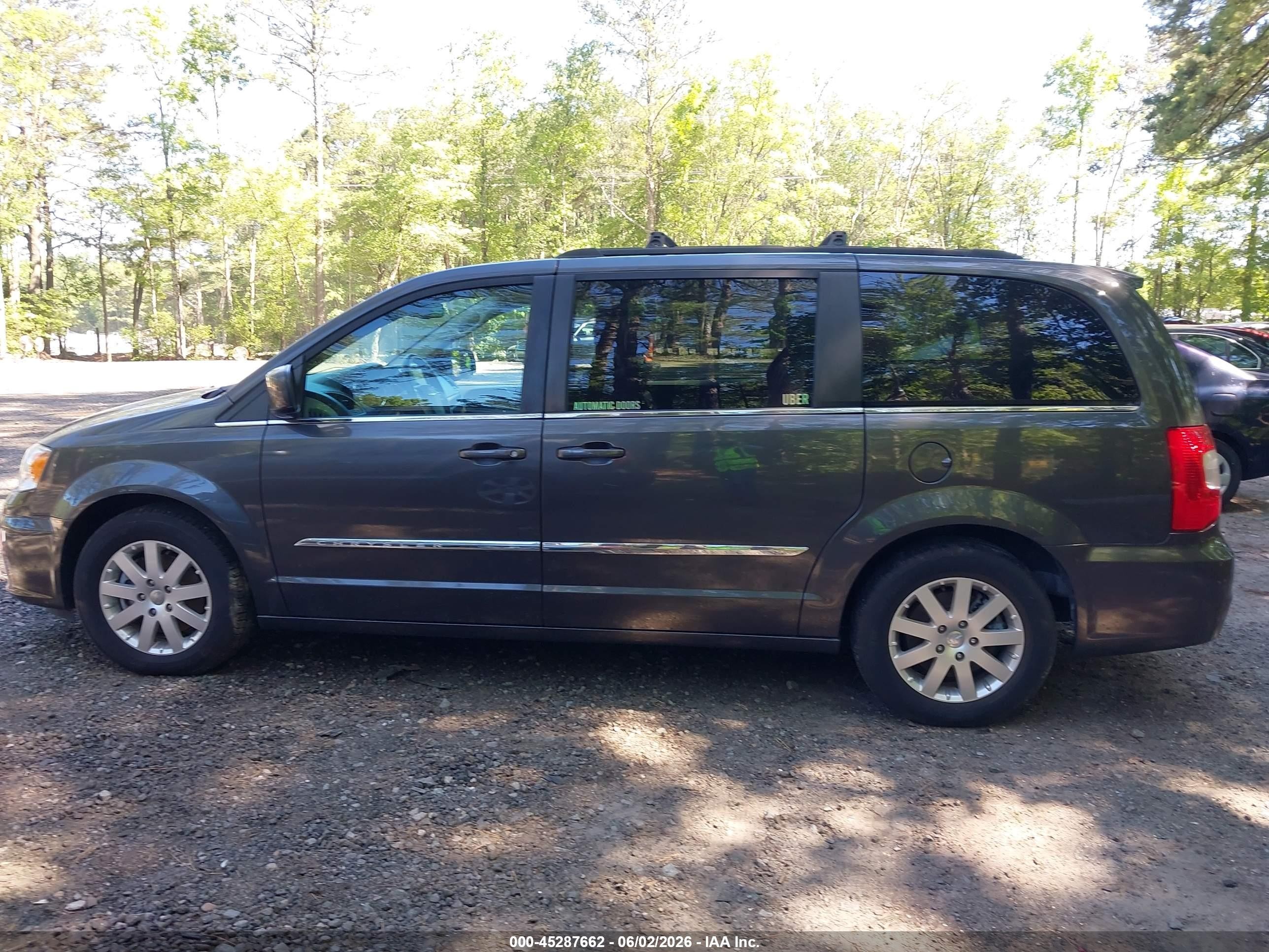 2016 Chrysler Town & Country Touring Gray vin: 2C4RC1BG7GR252410