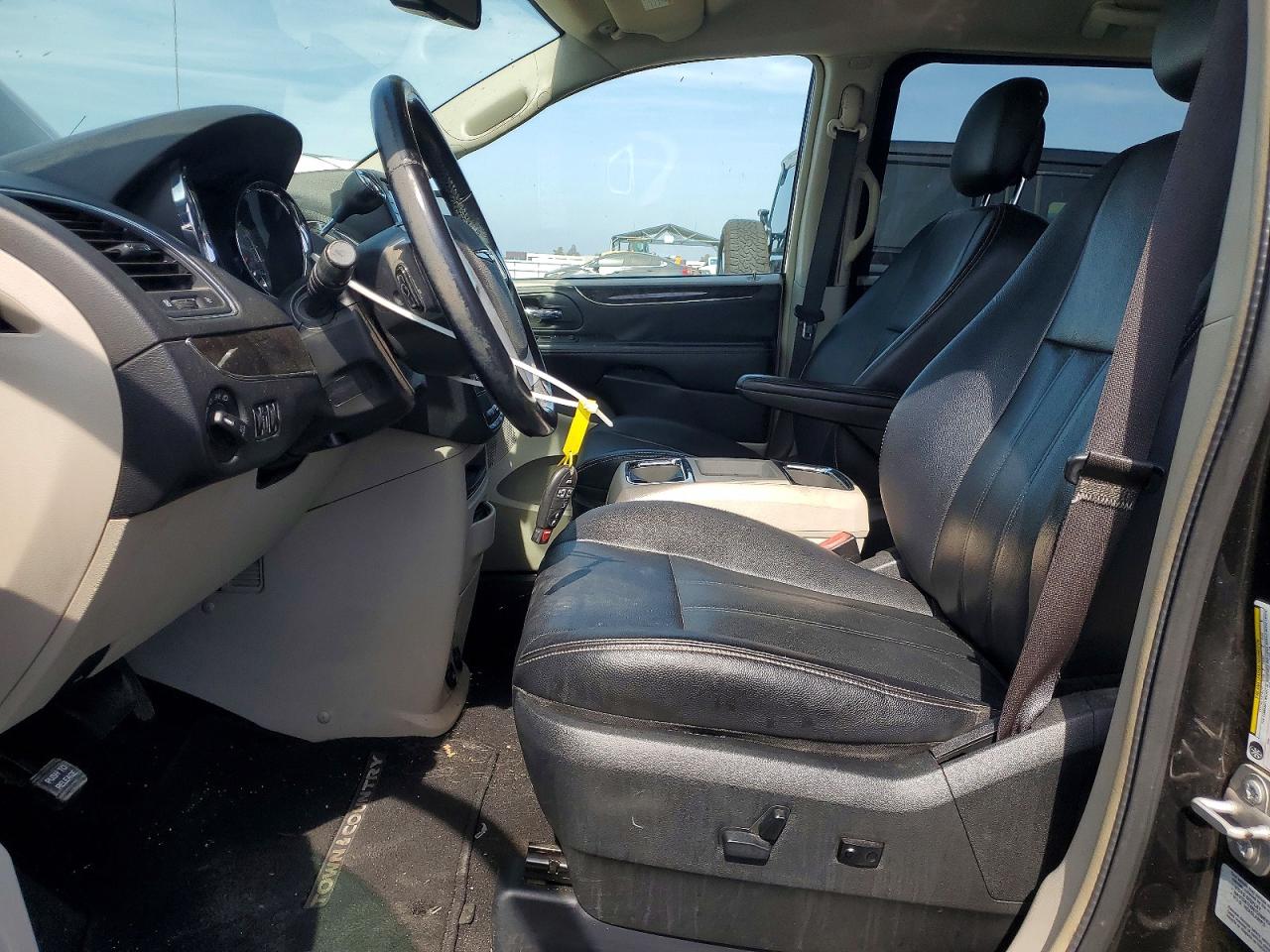 2016 Chrysler Town & Country Touring Black vin: 2C4RC1BG7GR290901