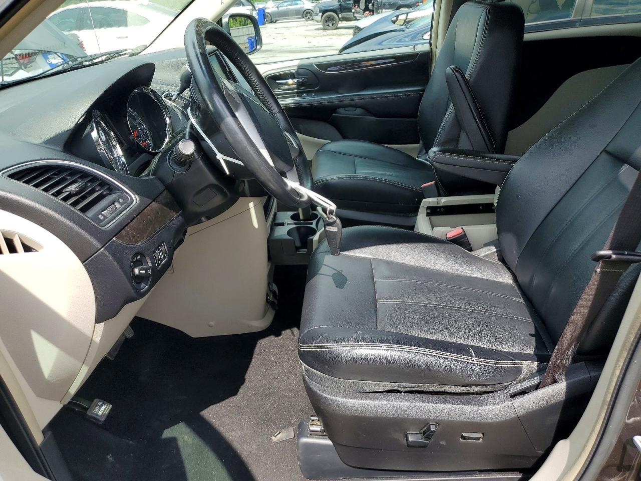 2016 Chrysler Town & Country Touring Gray vin: 2C4RC1BG7GR295077